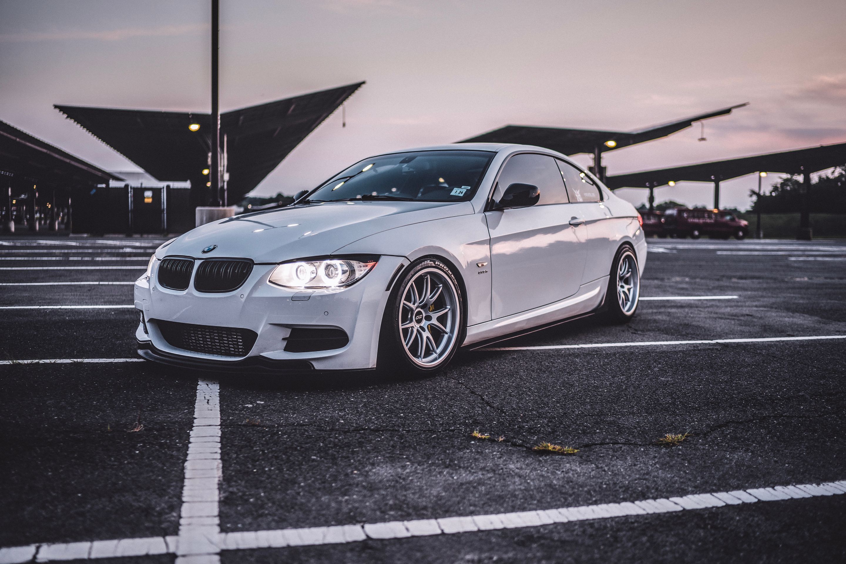 White BMW E92 Coupe 3 Series with 18" FL-5 Apex wheels in Race Silver