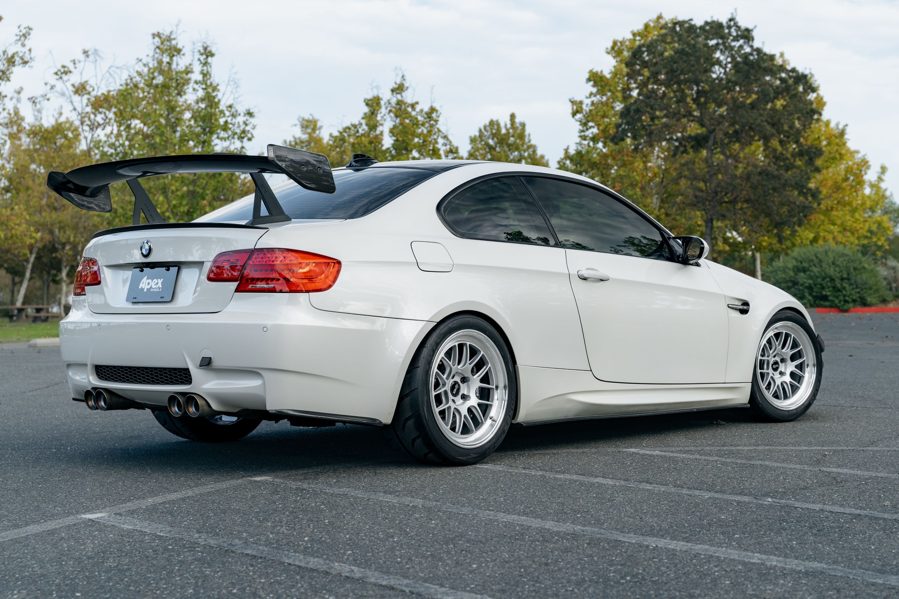 White BMW E92 Coupe M3 with 18" ML-7RT Apex wheels in Machined Lip Race Silver