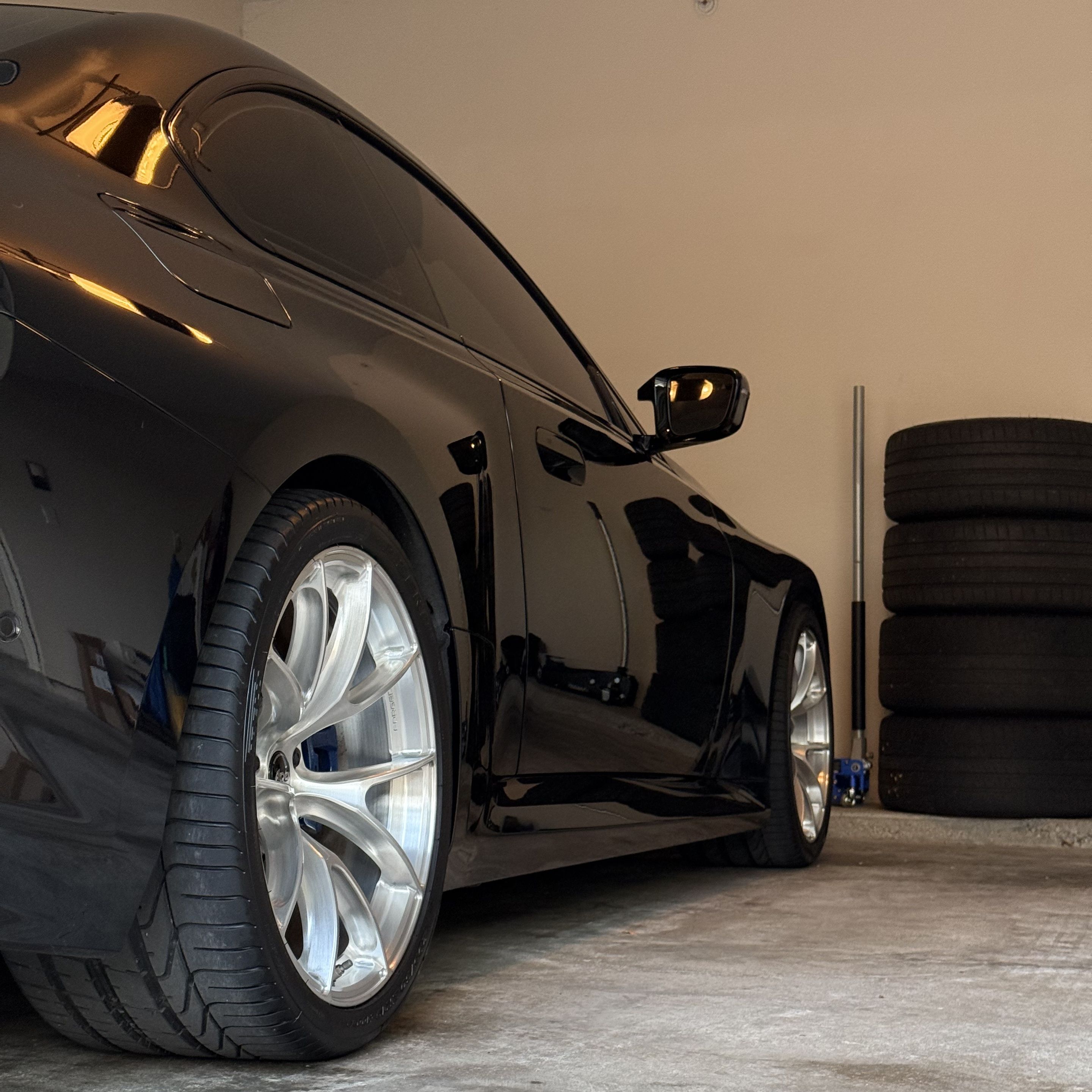 Black BMW G87 M2 with 19" VS-5RS Apex wheels in Brushed Clear