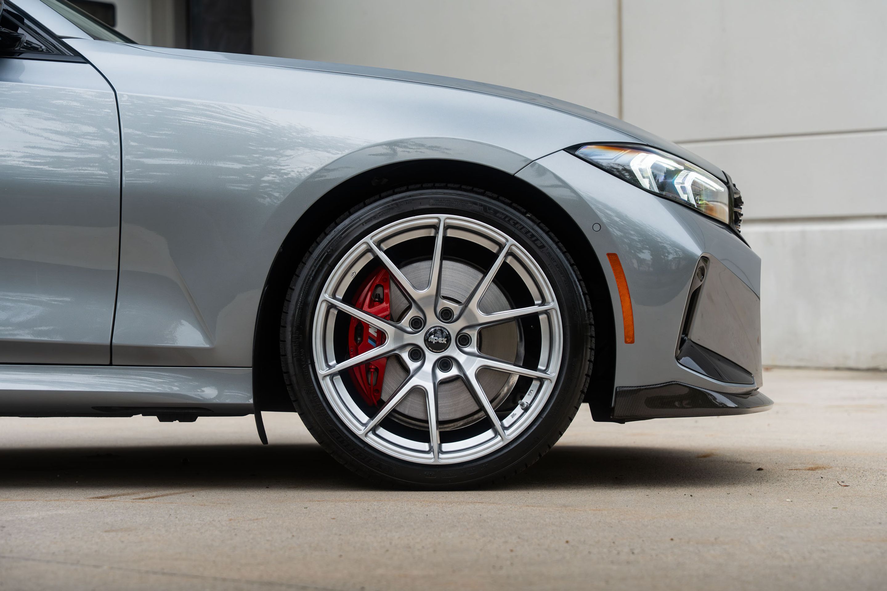 Grey BMW G20 Sedan 3 Series with 19" VS-5 Apex wheels in Hyper Black