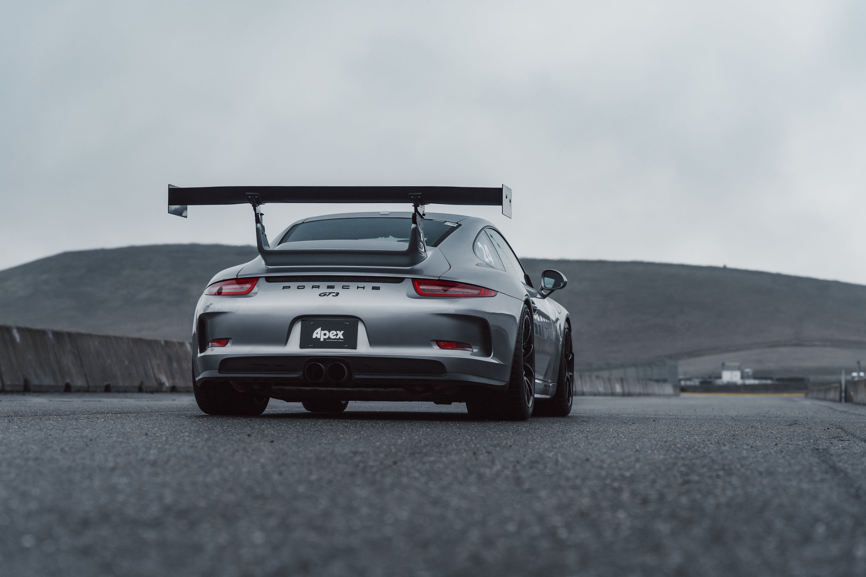 Silver Porsche 911 991.1 GT3 with 19" VS-5RE Apex wheels in Satin Black