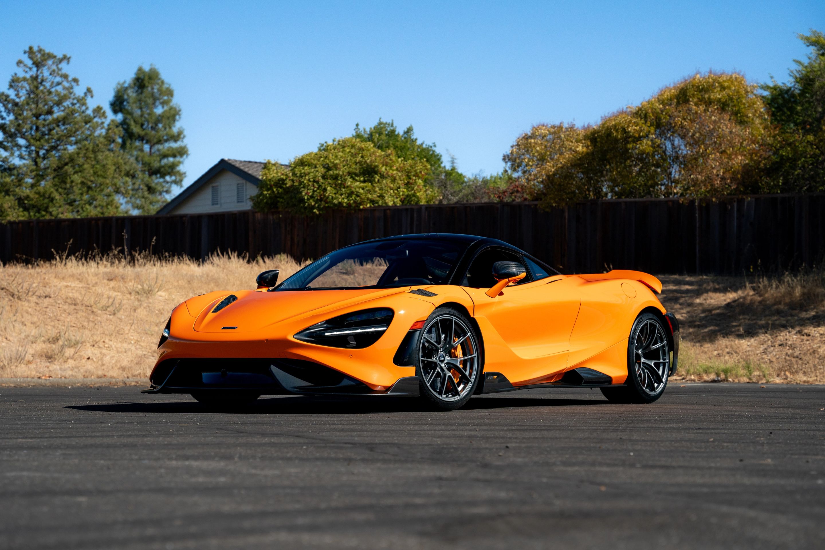 Orange McLaren 765LT with 19"/20" VS-5RS Apex wheels in Anthracite