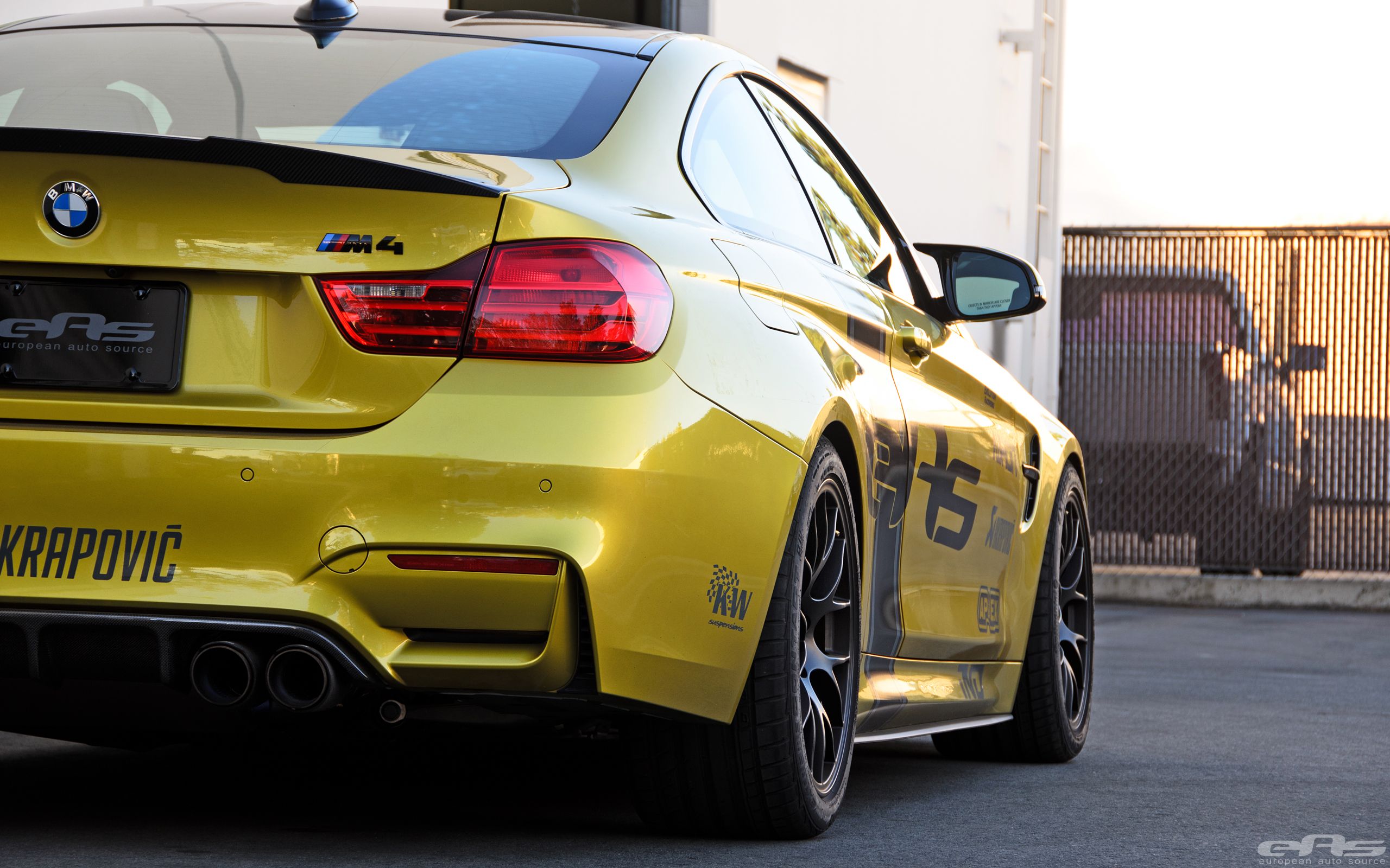 Yellow BMW F82 Coupe M4 with 18" EC-7 Apex wheels in Satin Black