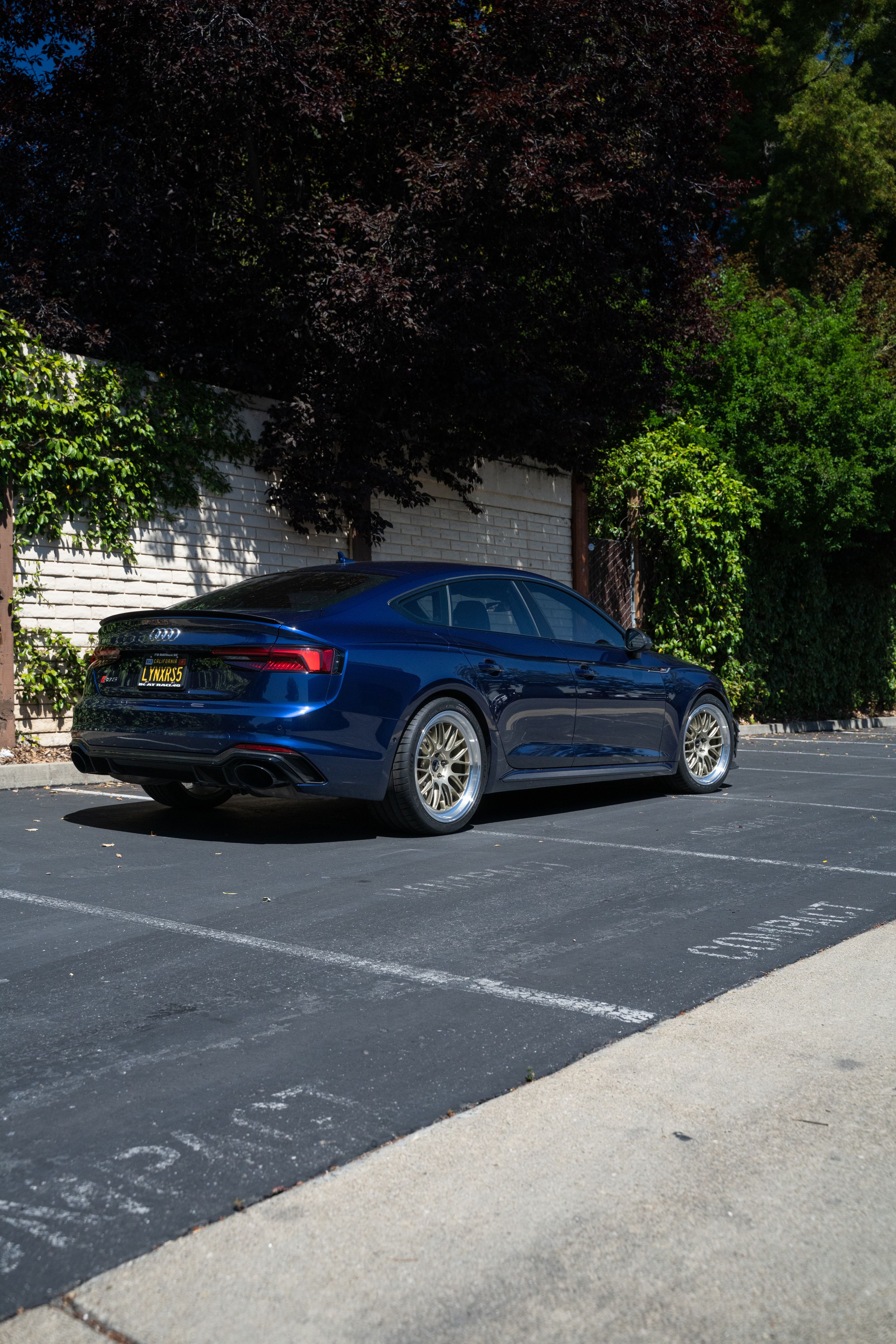 Blue Audi B9 RS 5 Sportback with 19" ML-10RT Apex wheels in Machined Lip Gloss Motorsport Gold