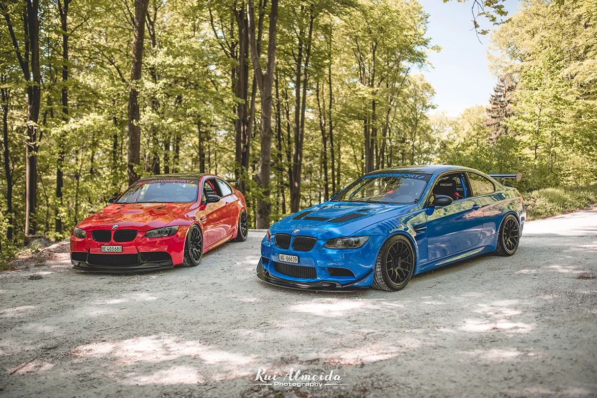 Blue BMW E92 Coupe M3 with 18" EC-7 Apex wheels in Satin Black