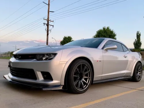 Silver Chevrolet Camaro - SM-10 in Anthracite