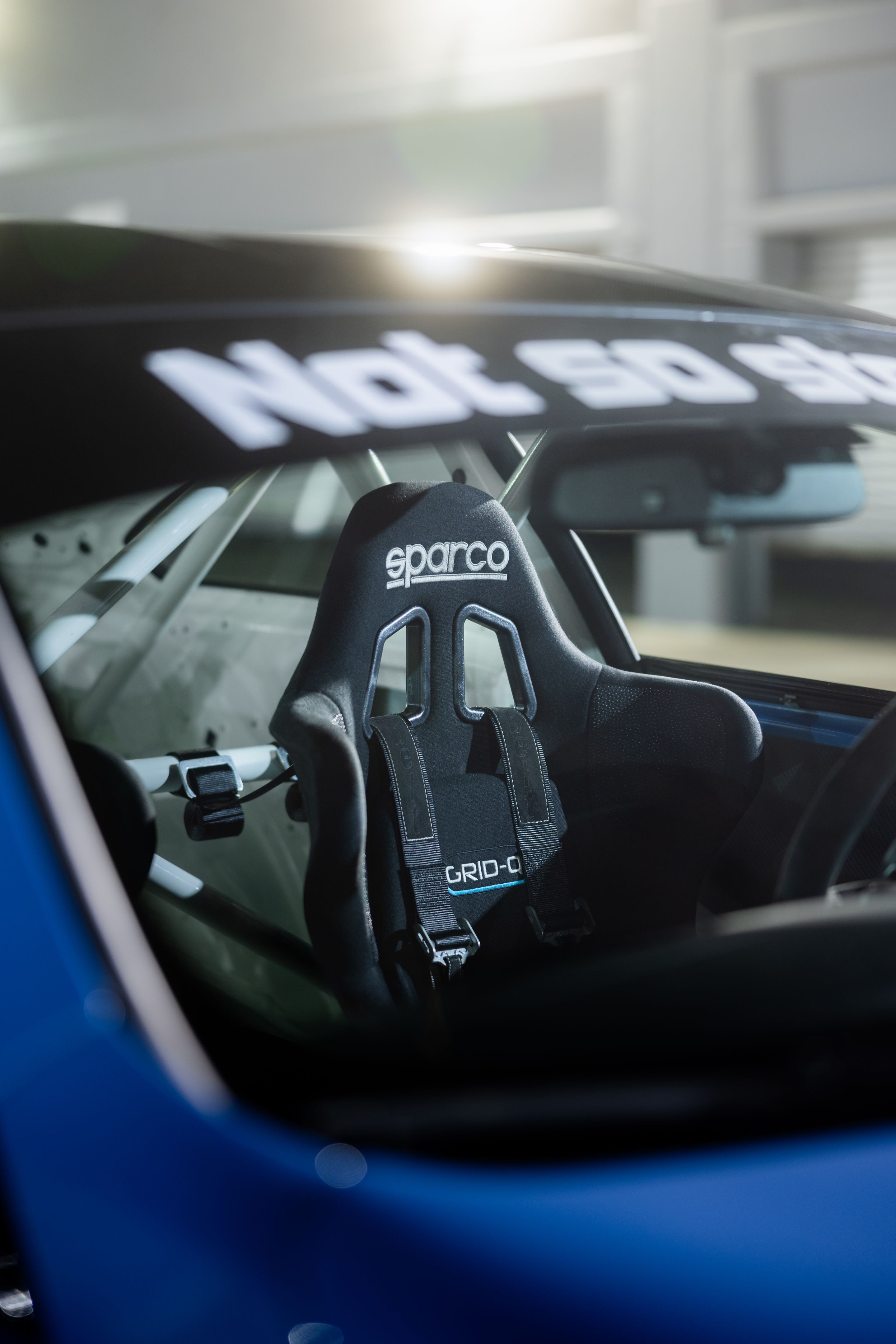 Blue BMW F82 Coupe M4 with 18" ARC-8 Apex wheels in Race Silver