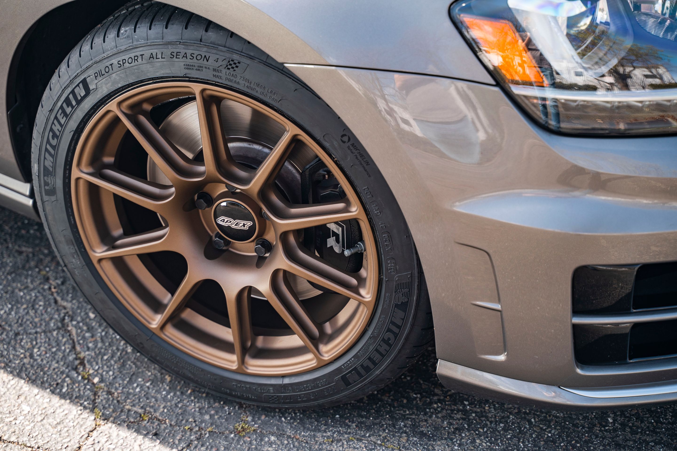 Grey VW MK7 Golf R with 17" SM-10 Apex wheels in Satin Bronze