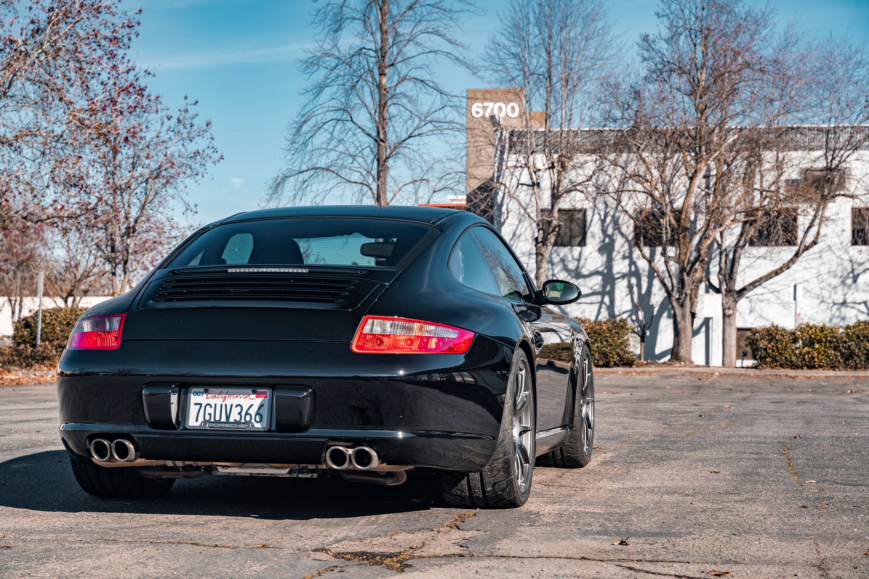 Black Porsche 911 997 Carrera S with 19" SM-10 Apex wheels in Anthracite