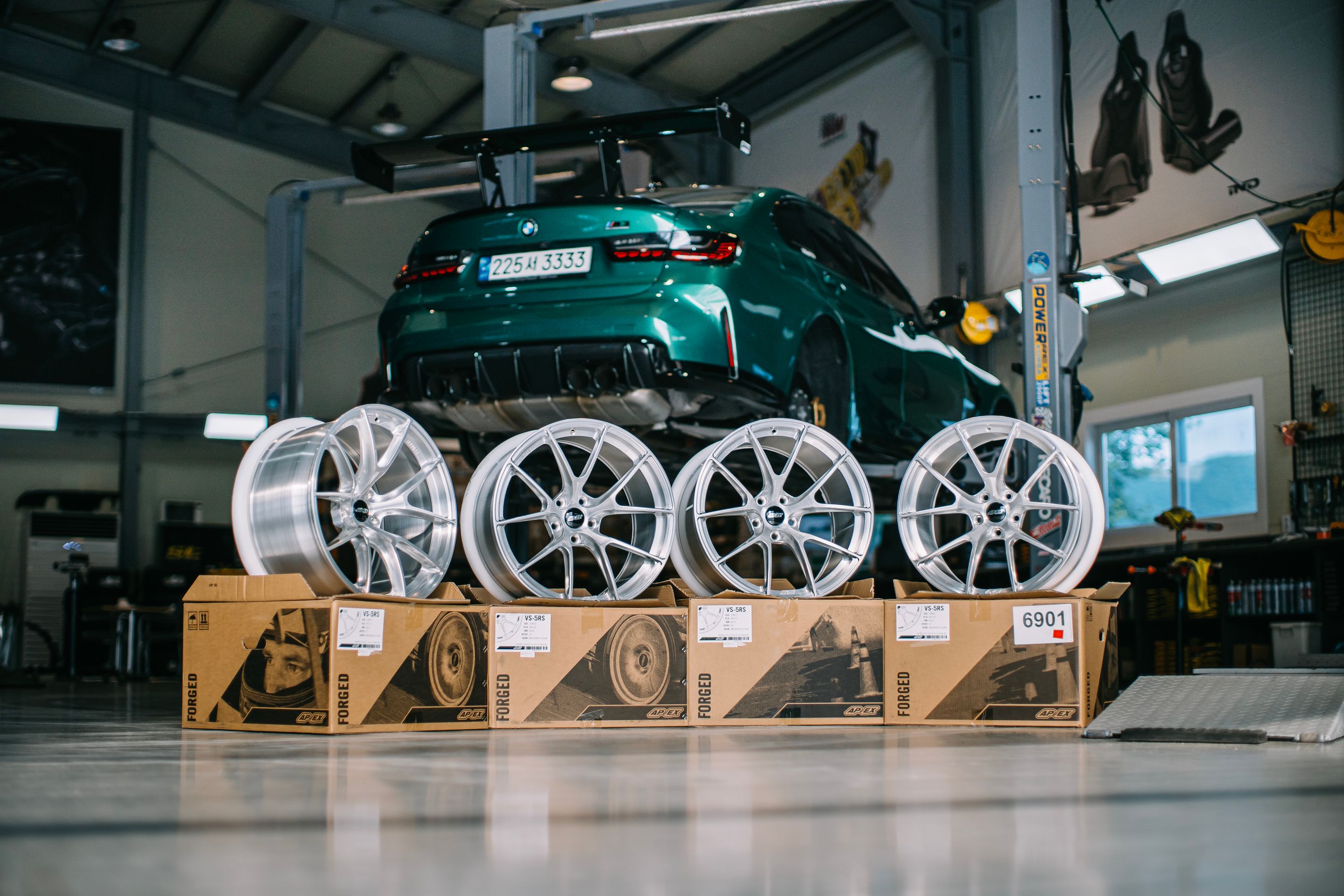 Green BMW G80 M3 with 19" VS-5RS Apex wheels in Brushed Clear