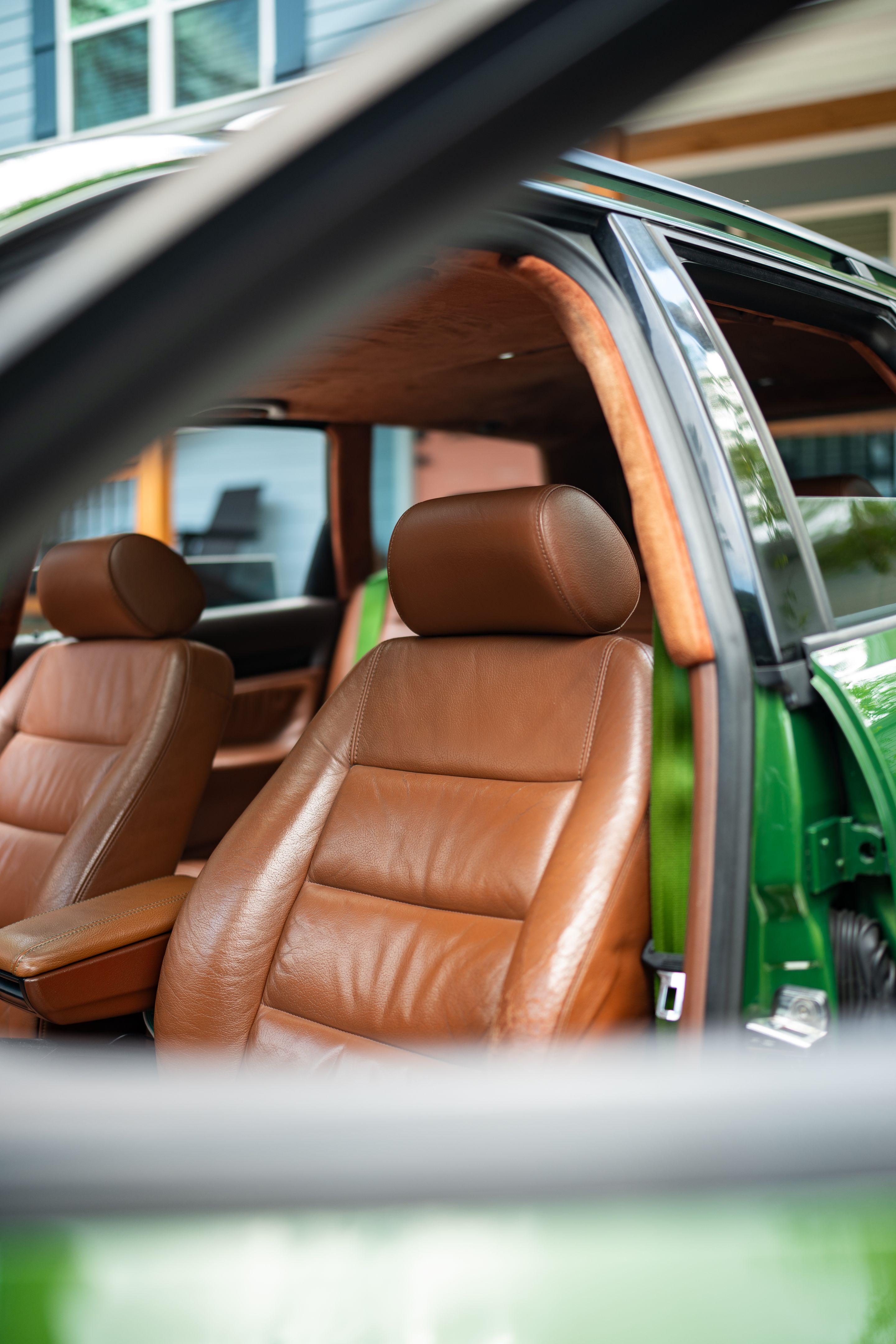 Green Audi B5 S4 Avant/Wagon with 18" ML-10RT Apex wheels in Machined Lip Gloss Motorsport Gold