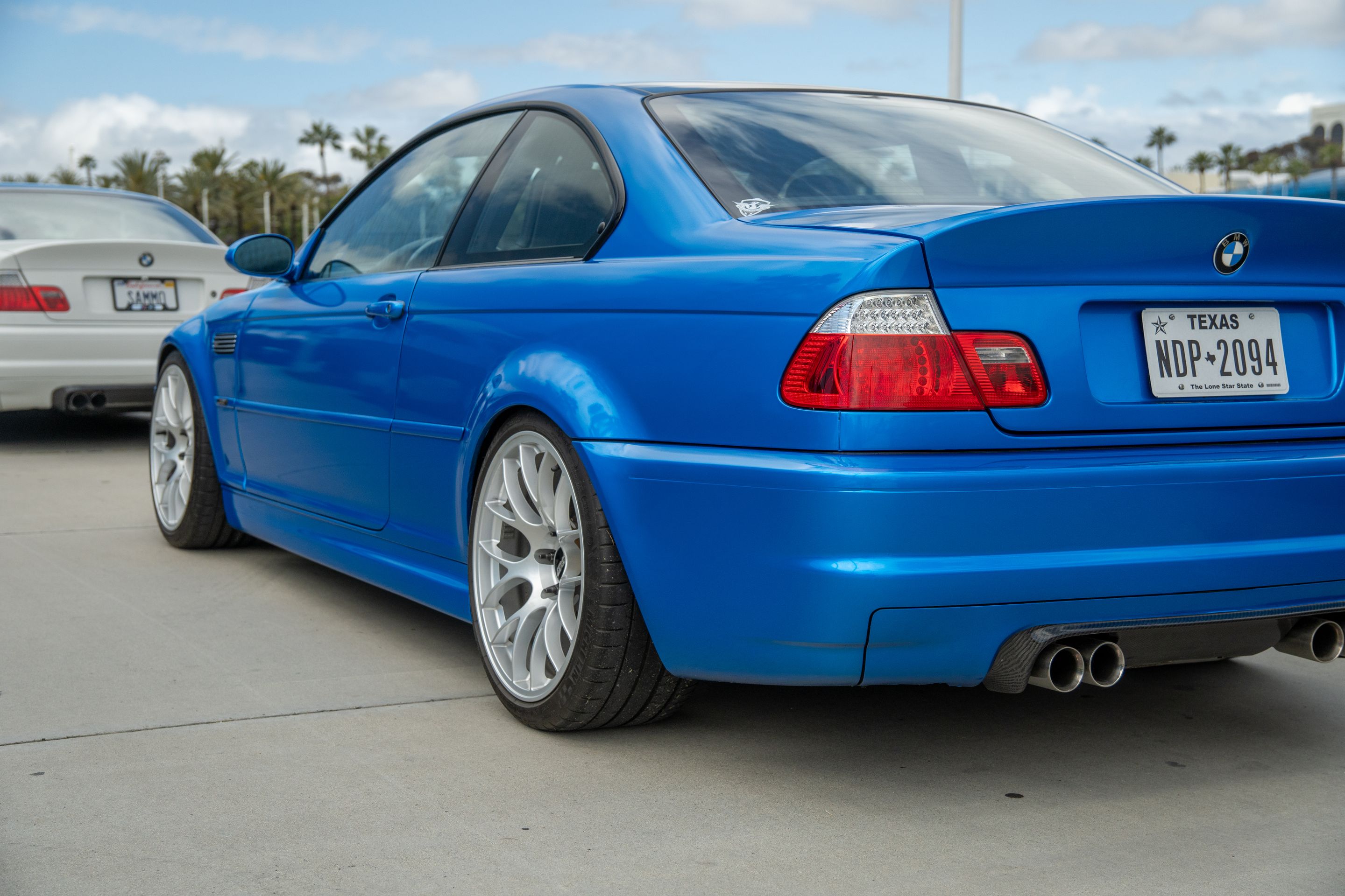 Blue BMW E46 M3 with 19" EC-7 Apex wheels in Race Silver