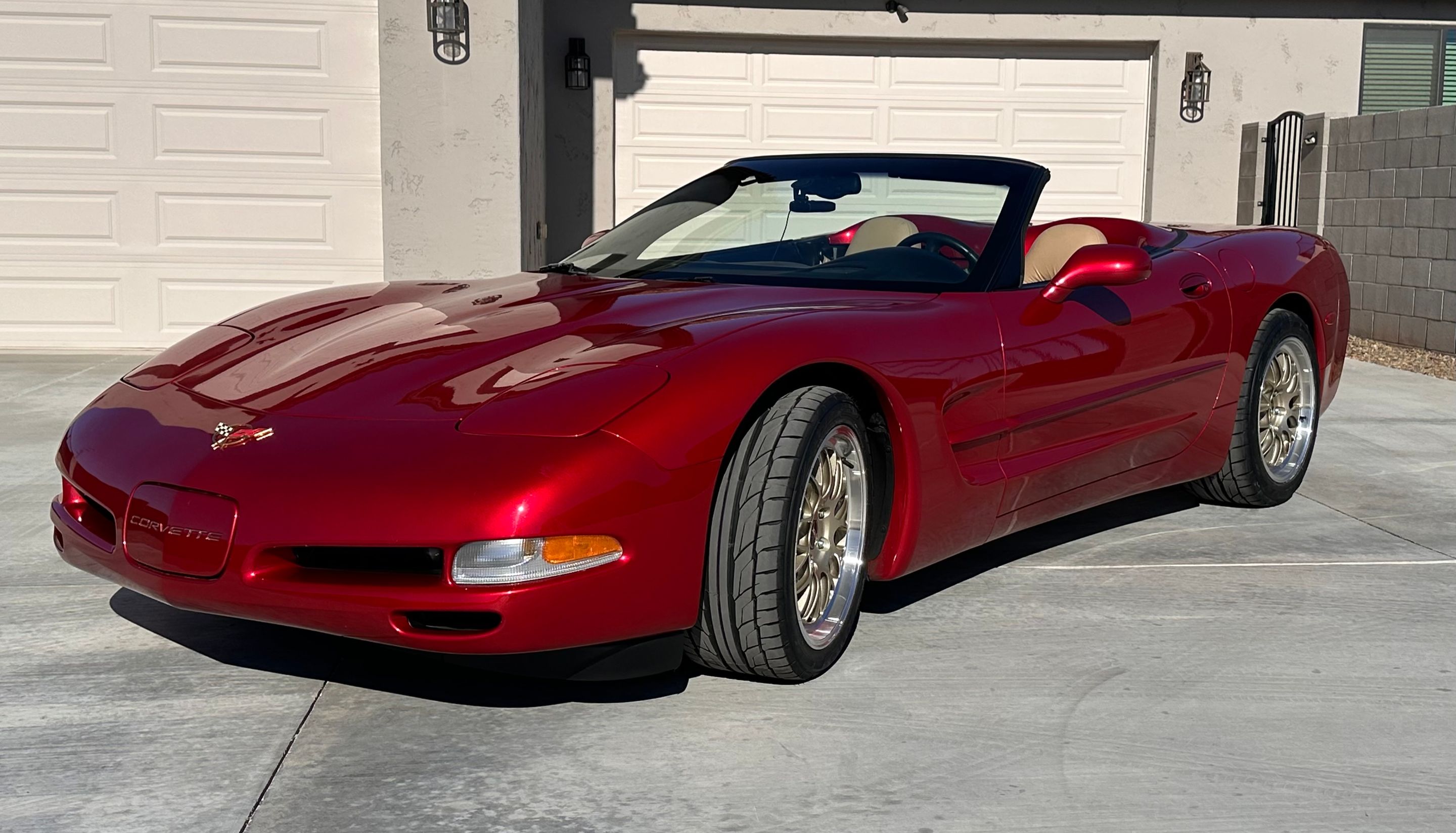 Red Chevrolet C5 Corvette Base/Z51 with 18" ML-10RT Apex wheels in Machined Lip Gloss Motorsport Gold
