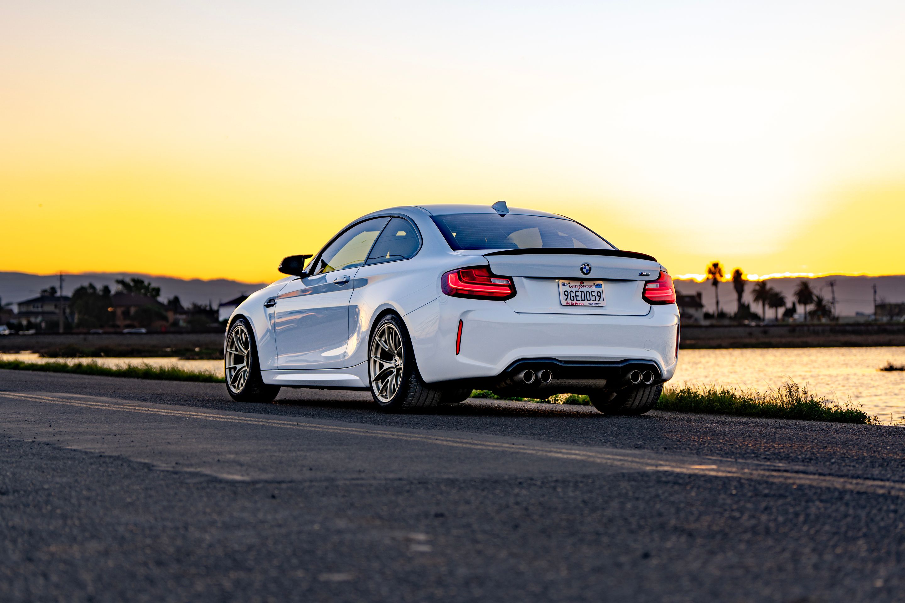White BMW F87 M2 with 18" VS-5RS Apex wheels in Motorsport Gold