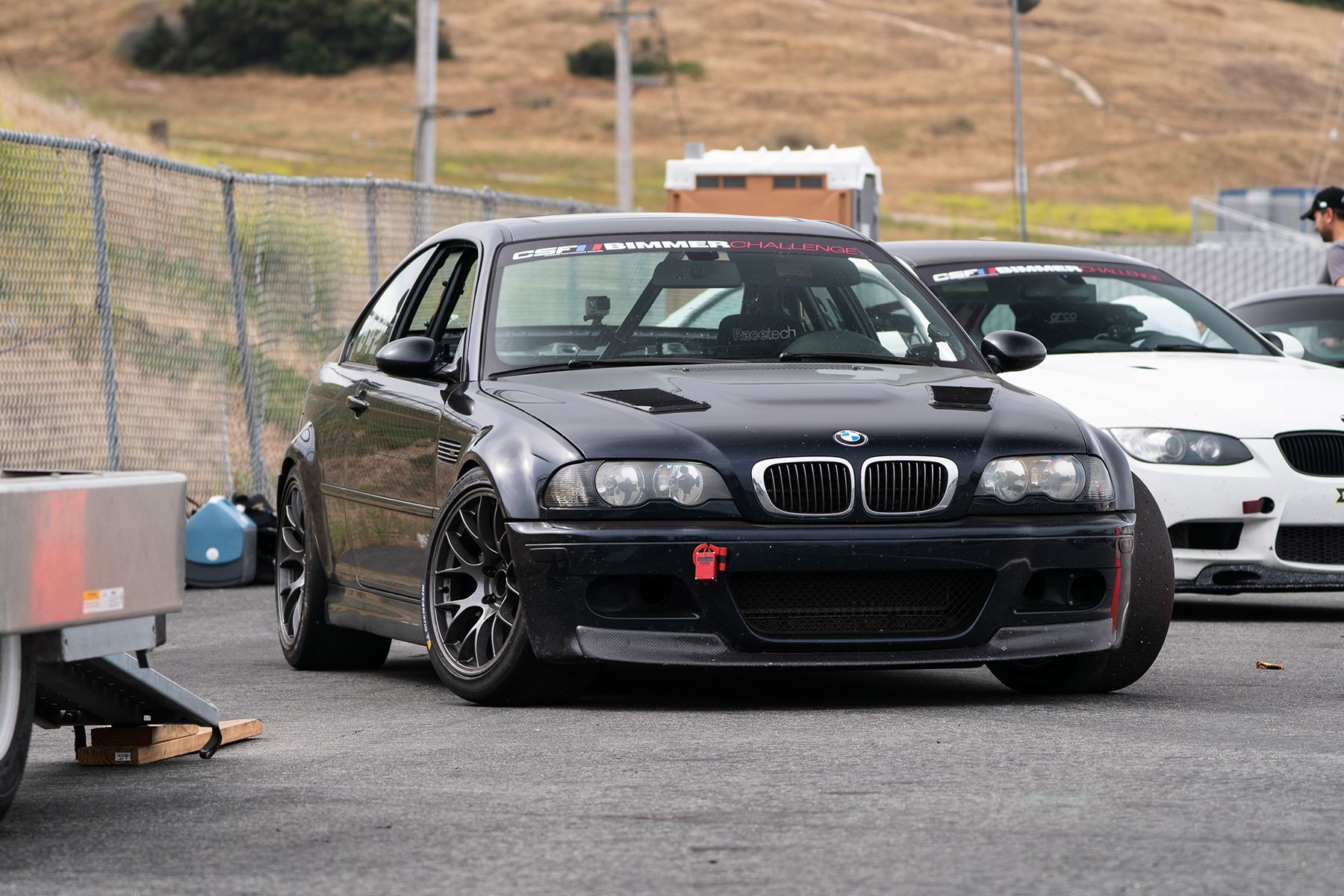 White Porsche 911 996 GT2 with 20" FL-5 Apex wheels in Brushed Clear