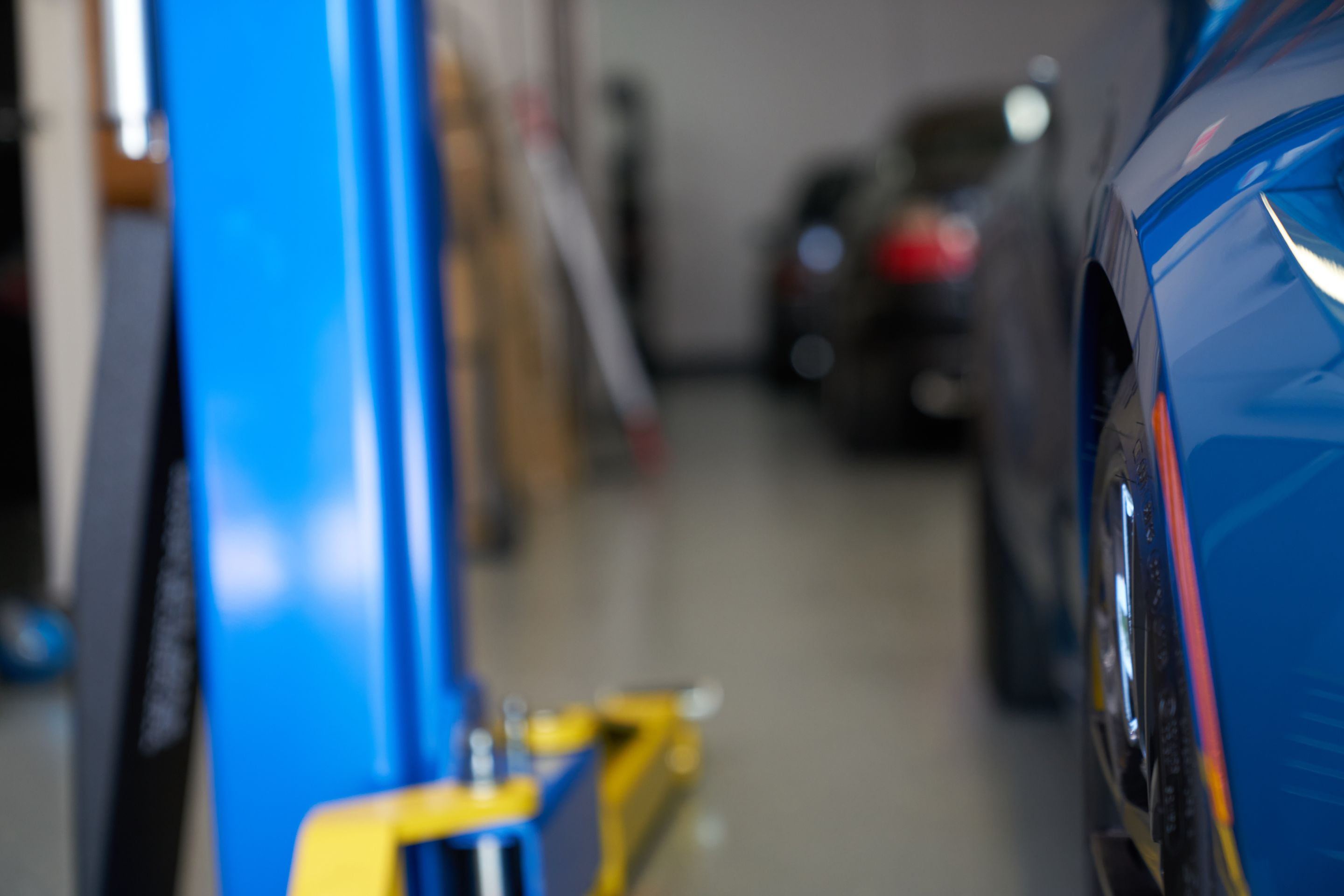 Blue BMW F87 M2 with 19" EC-7 Apex wheels in Race Silver