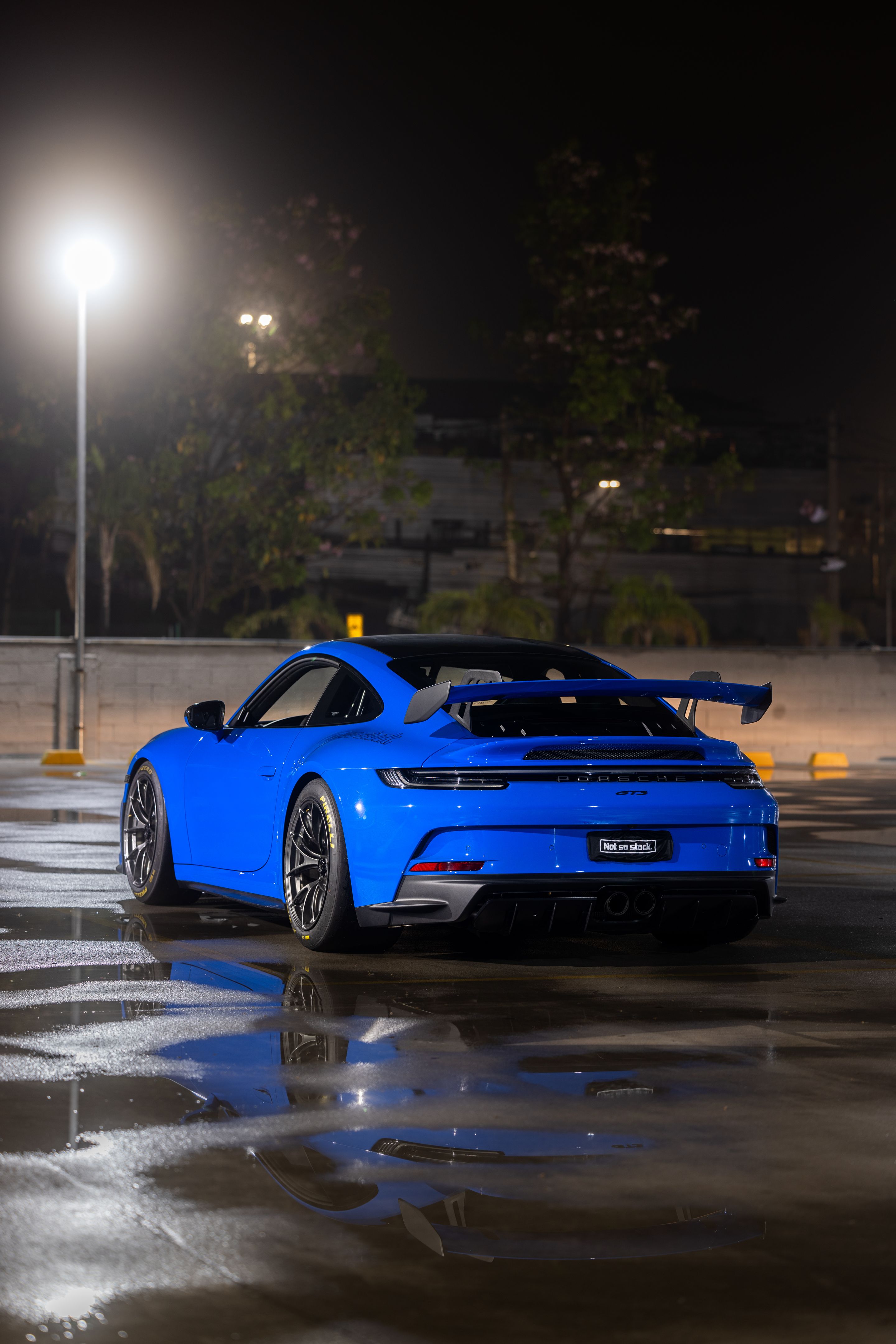 Blue Porsche 911 992.1 GT3 with 19" VS-5RS Apex wheels in Anthracite