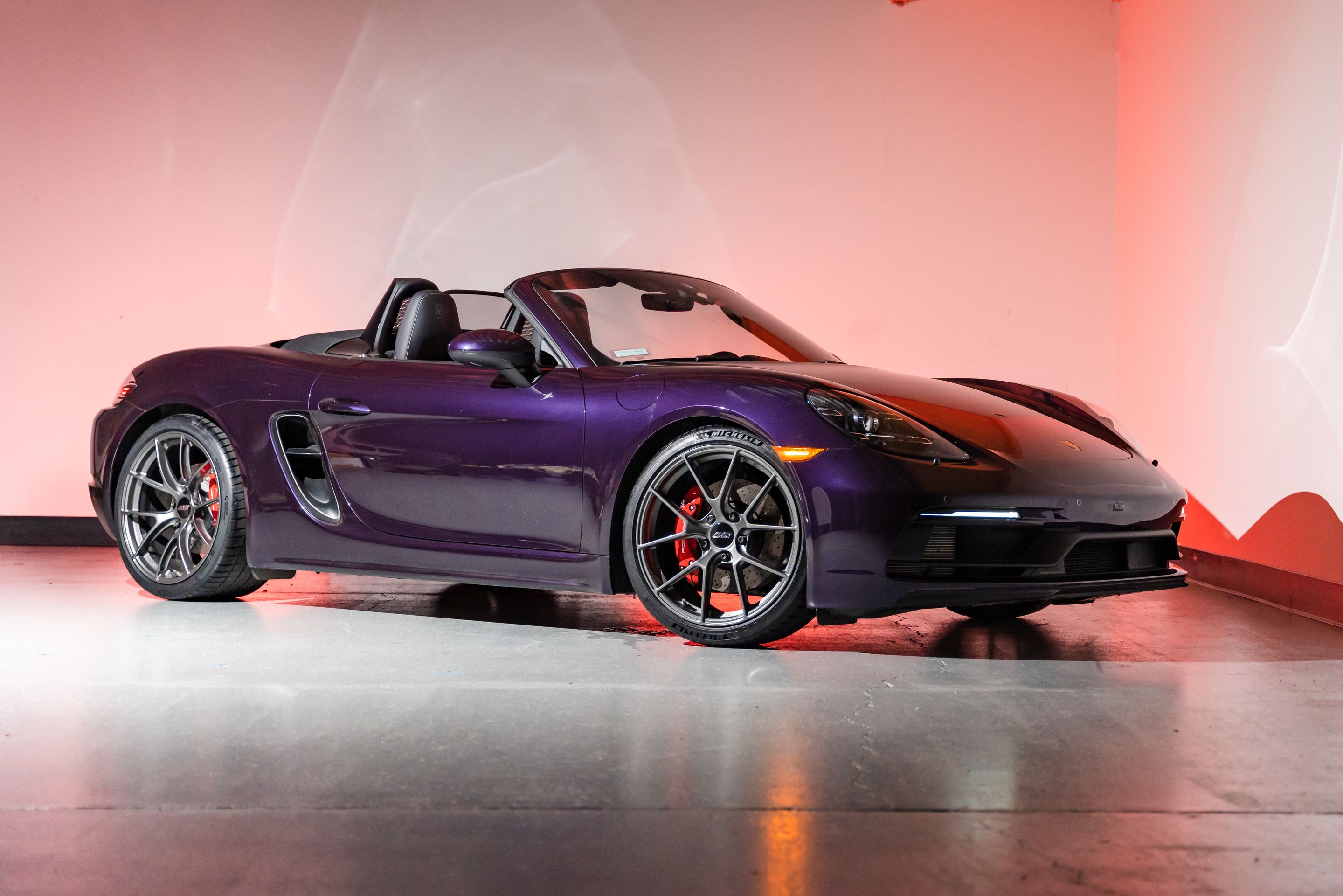 Purple Porsche 718 Boxster GTS 4.0L with 20" VS-5RS Apex wheels in Anthracite