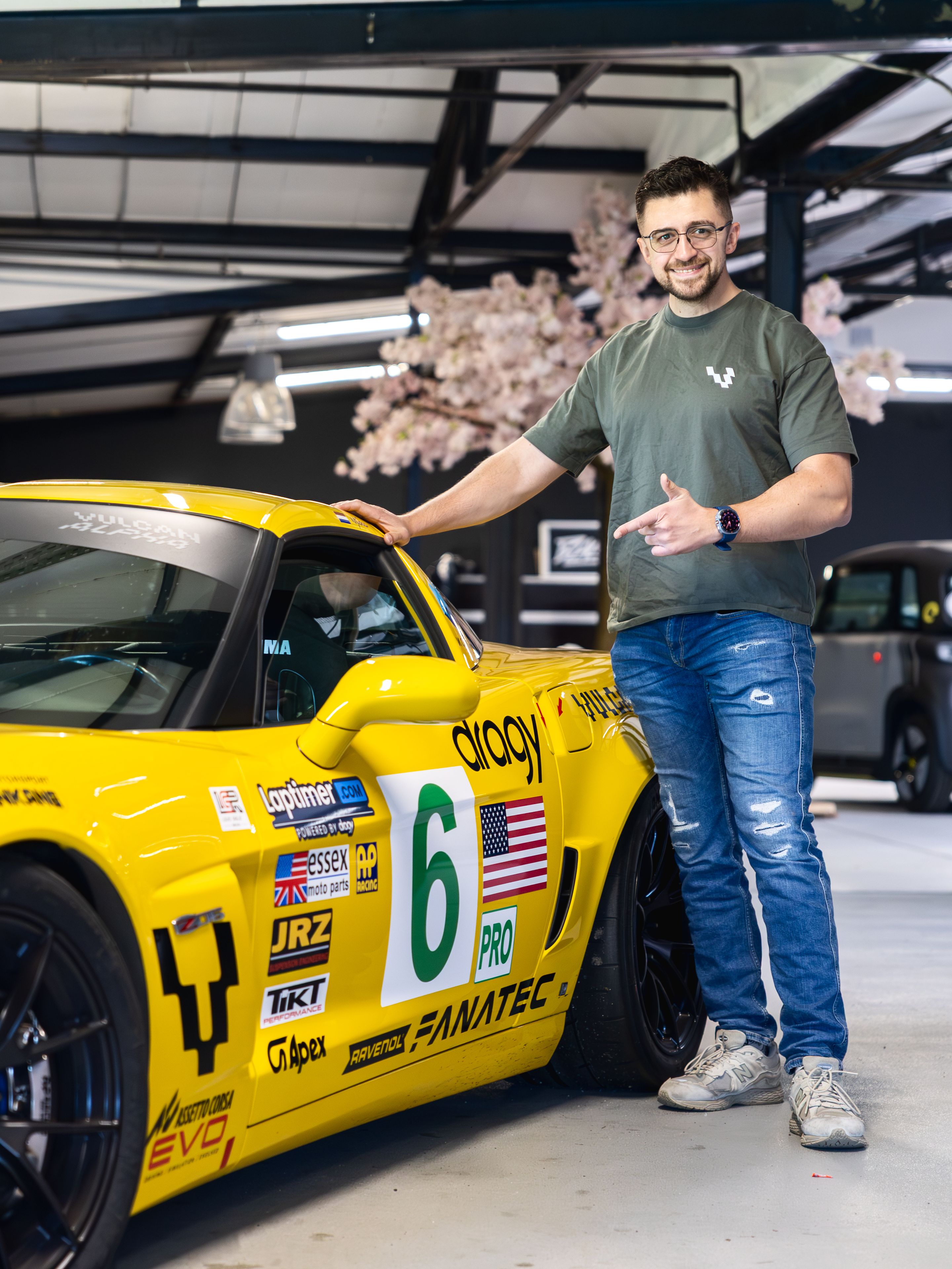 Yellow Chevrolet C6 Corvette Z06 with 18" VS-5RS Apex wheels in Satin Black