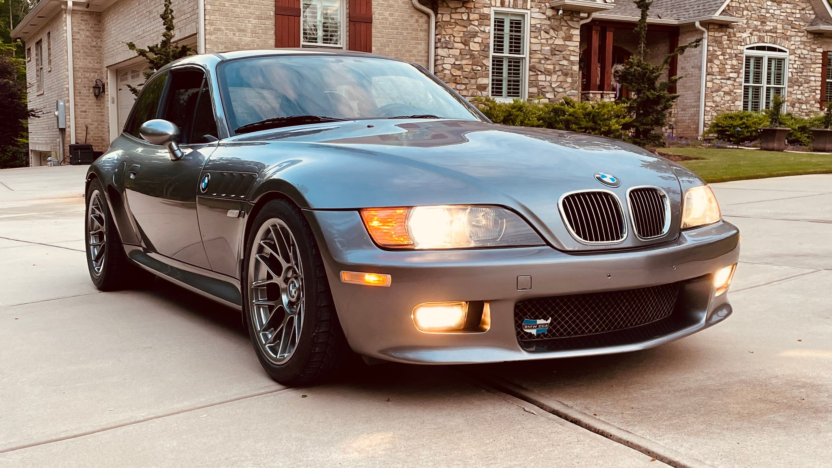Silver BMW E36/8 Coupe Z3 with 17" ARC-8 Apex wheels in Hyper Black