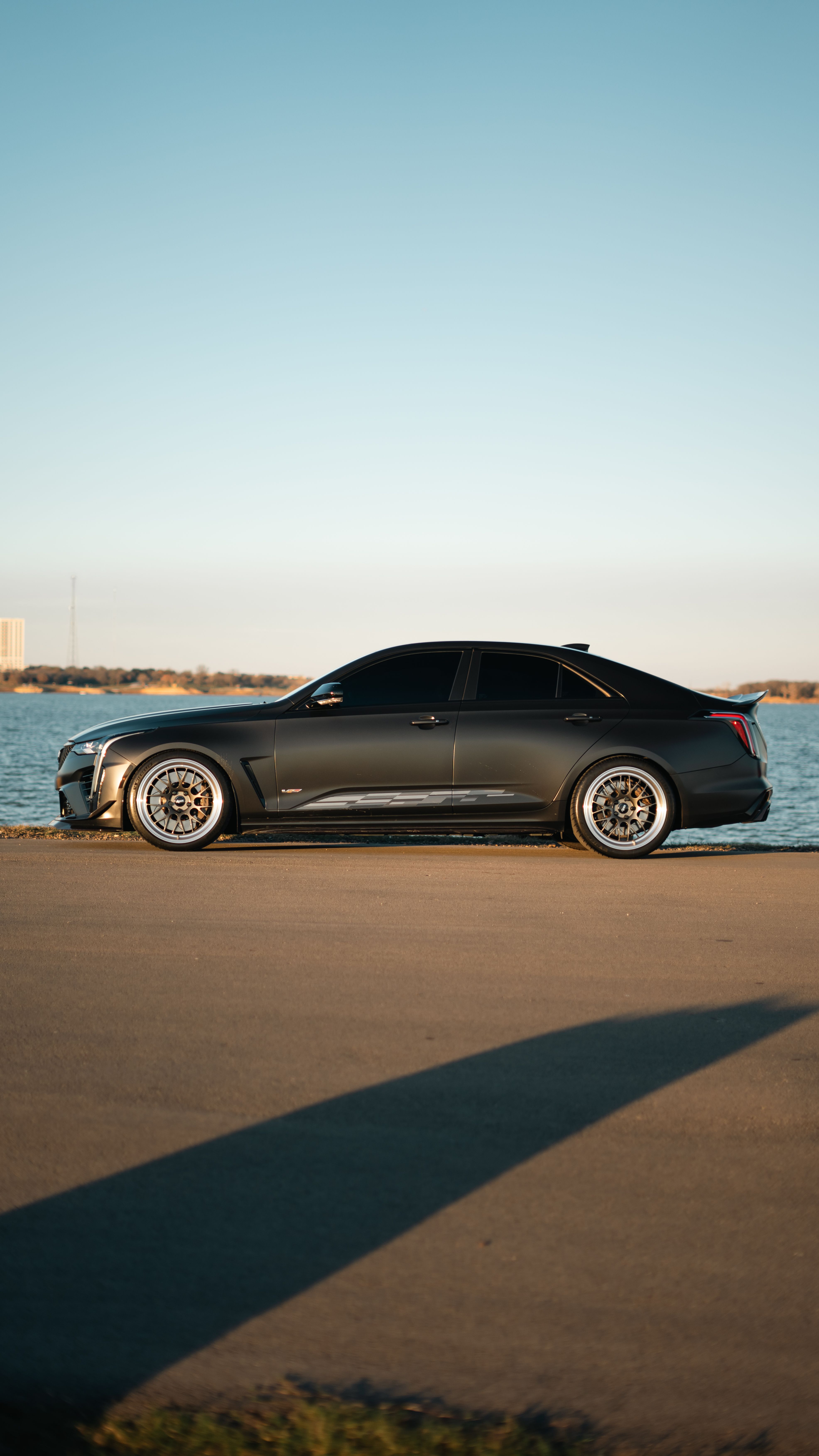 Cadillac CT4-V Blackwing with 19