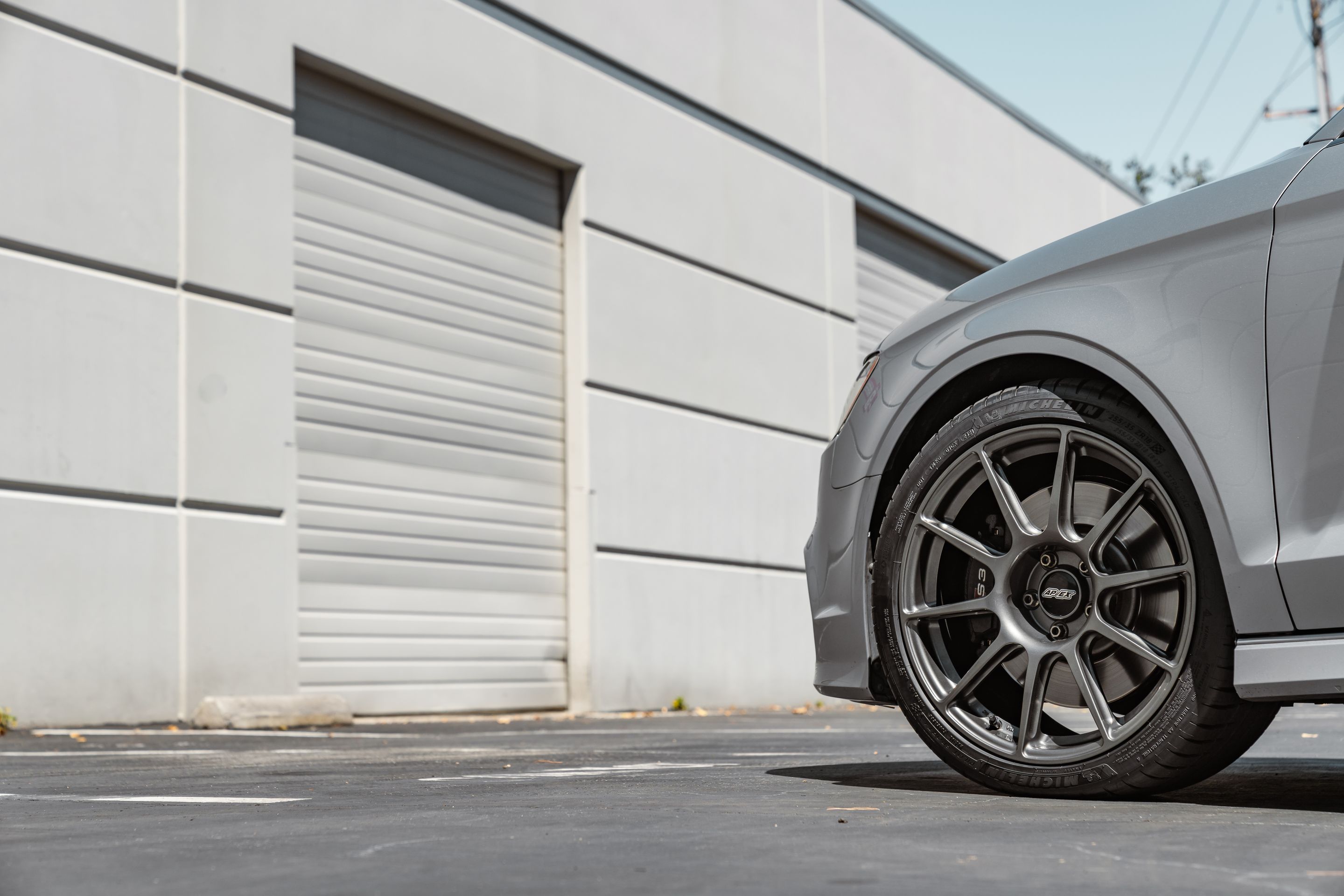 Silver Audi 8V S3 with 18" SM-10 Apex wheels in Anthracite