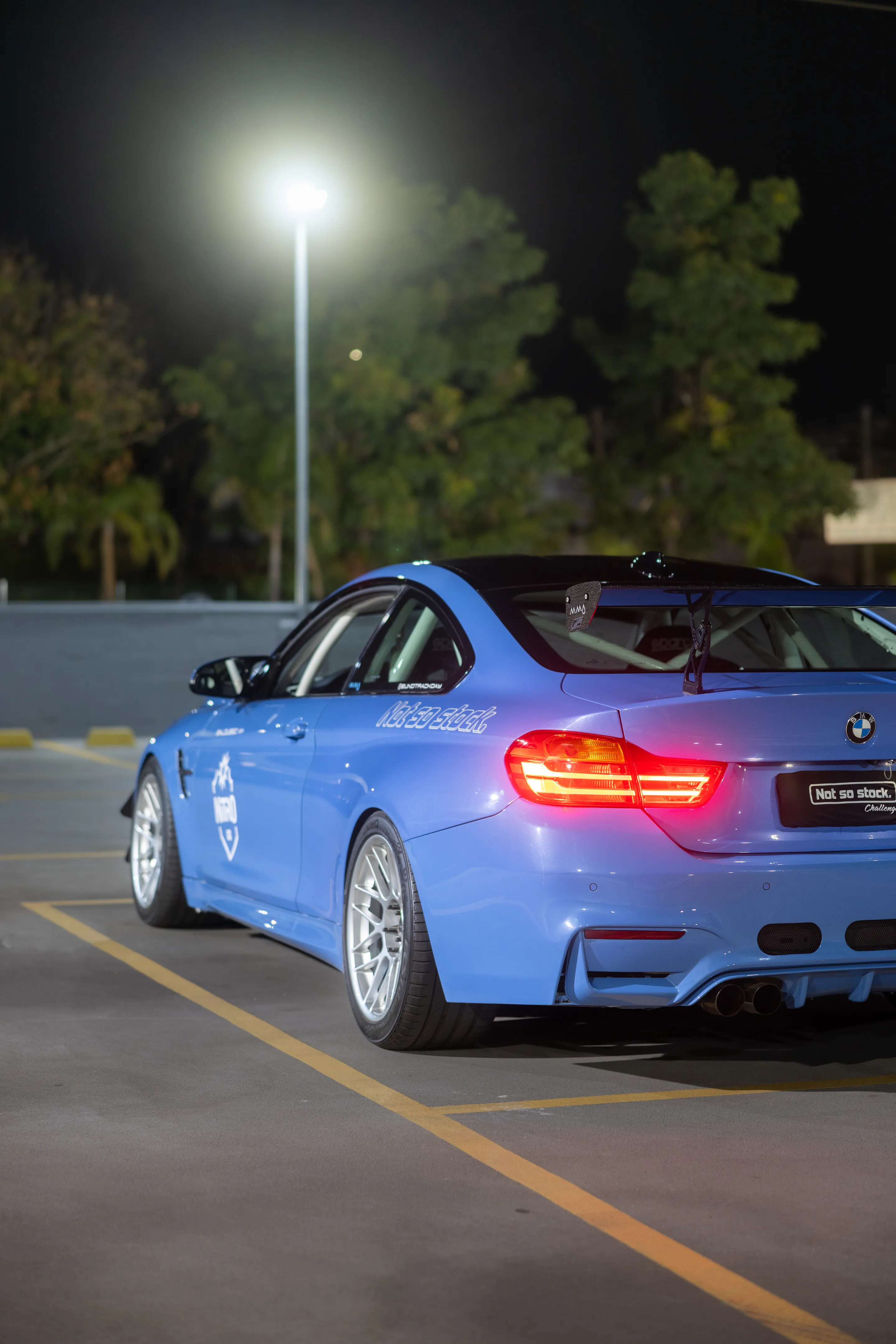 Blue BMW F82 Coupe M4 with 18" ARC-8 Apex wheels in Race Silver