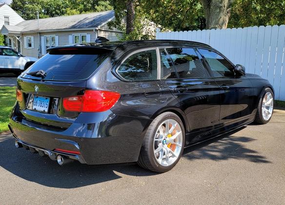 BMW F31 Wagon 3 Series with 18" VS-5RS in Brushed Clear