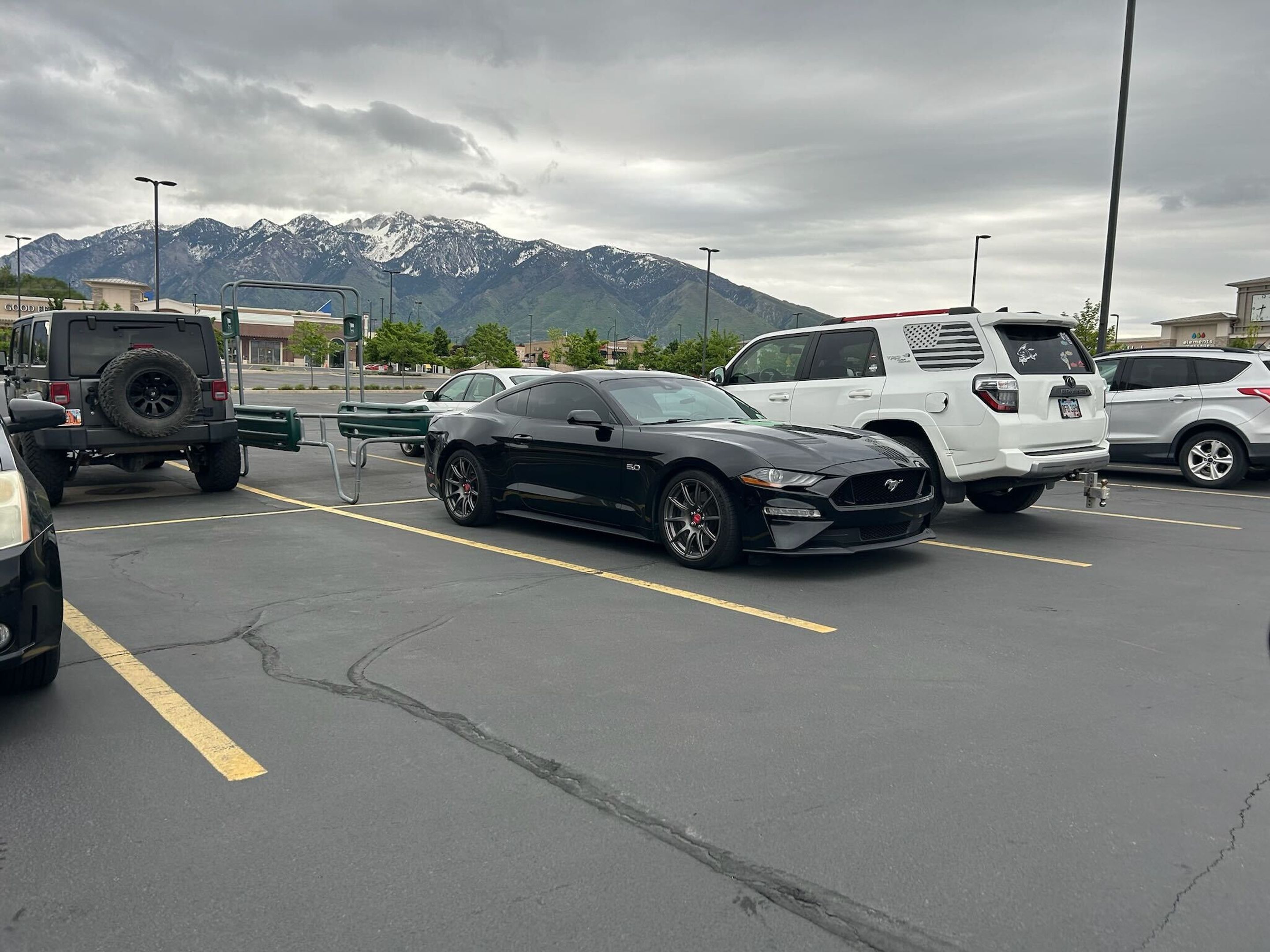Black Ford S550 Mustang GT with 19" SM-10 Apex wheels in Anthracite