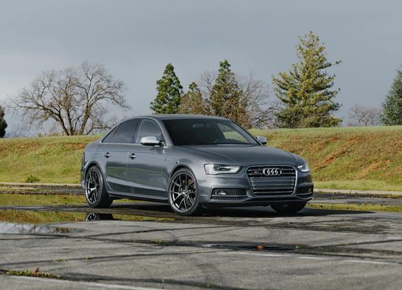 Audi B8 S4 with 19" VS-5RS in Anthracite