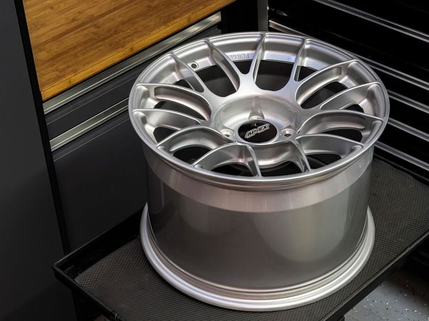 Brushed Clear APEX EC-7RS wheel showing concavity