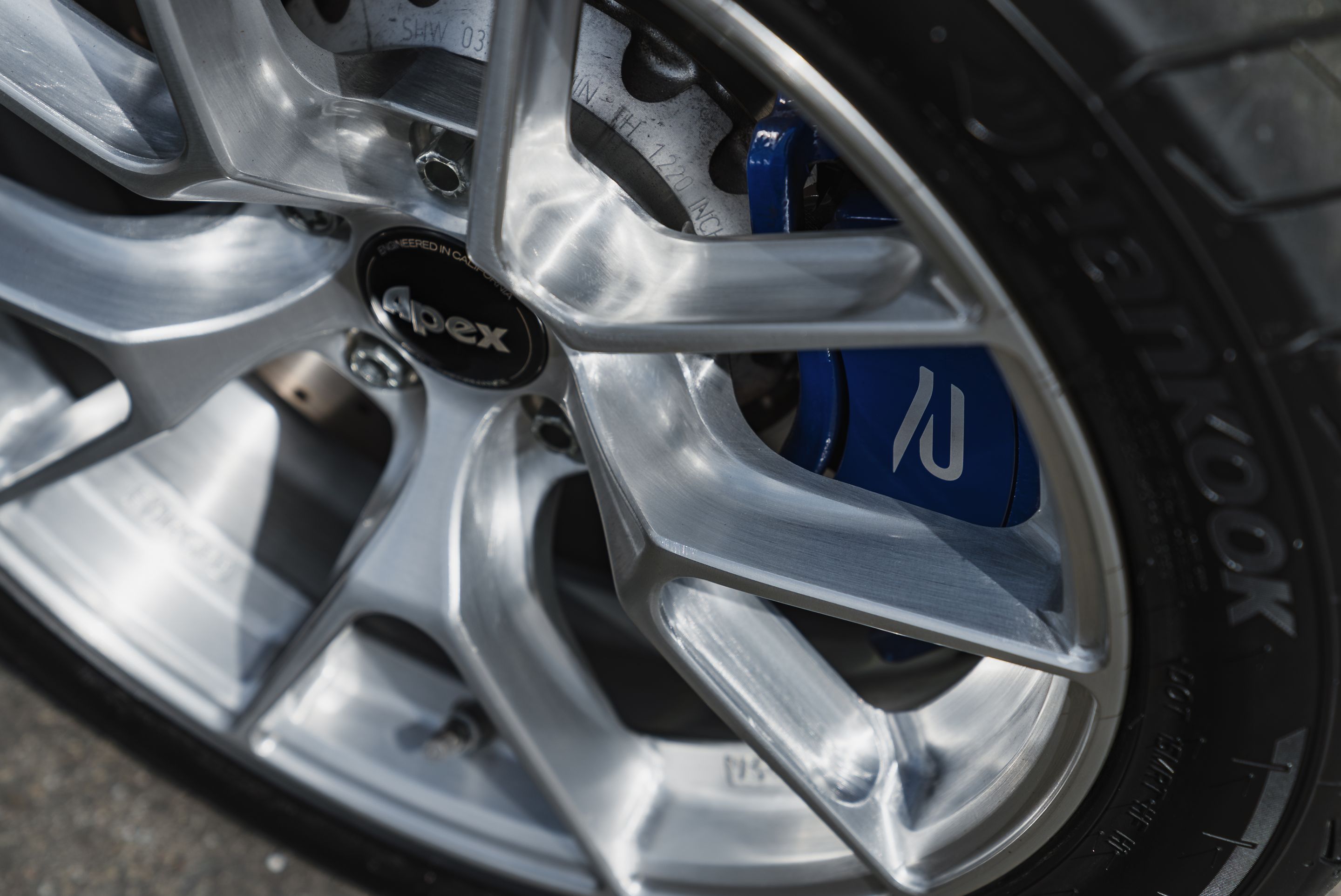 Blue VW MK8 Golf R with 17" VS-5RS Apex wheels in Brushed Clear