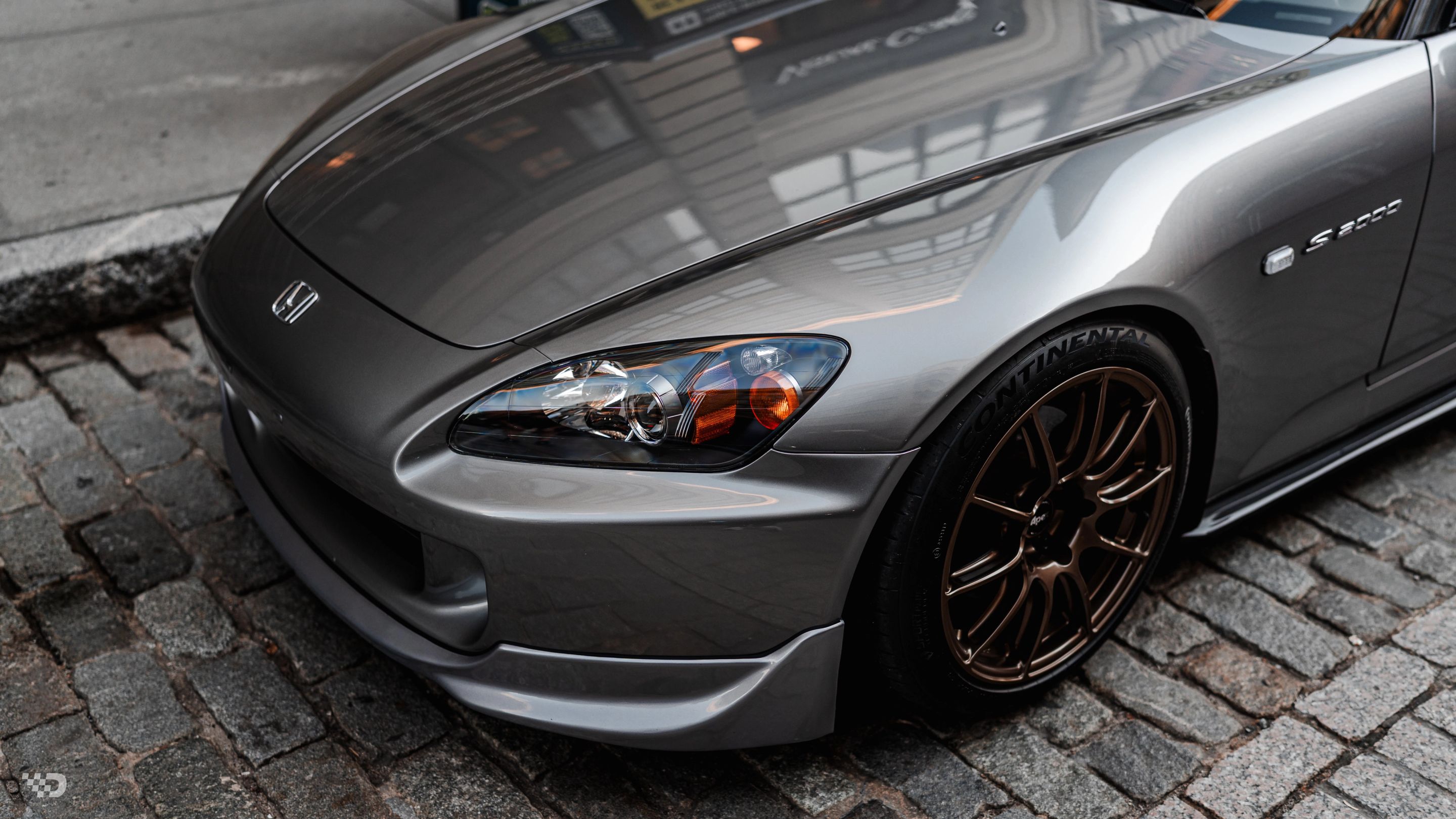 Grey Honda S2000 with 17" SM-10RS Apex wheels in Satin Bronze