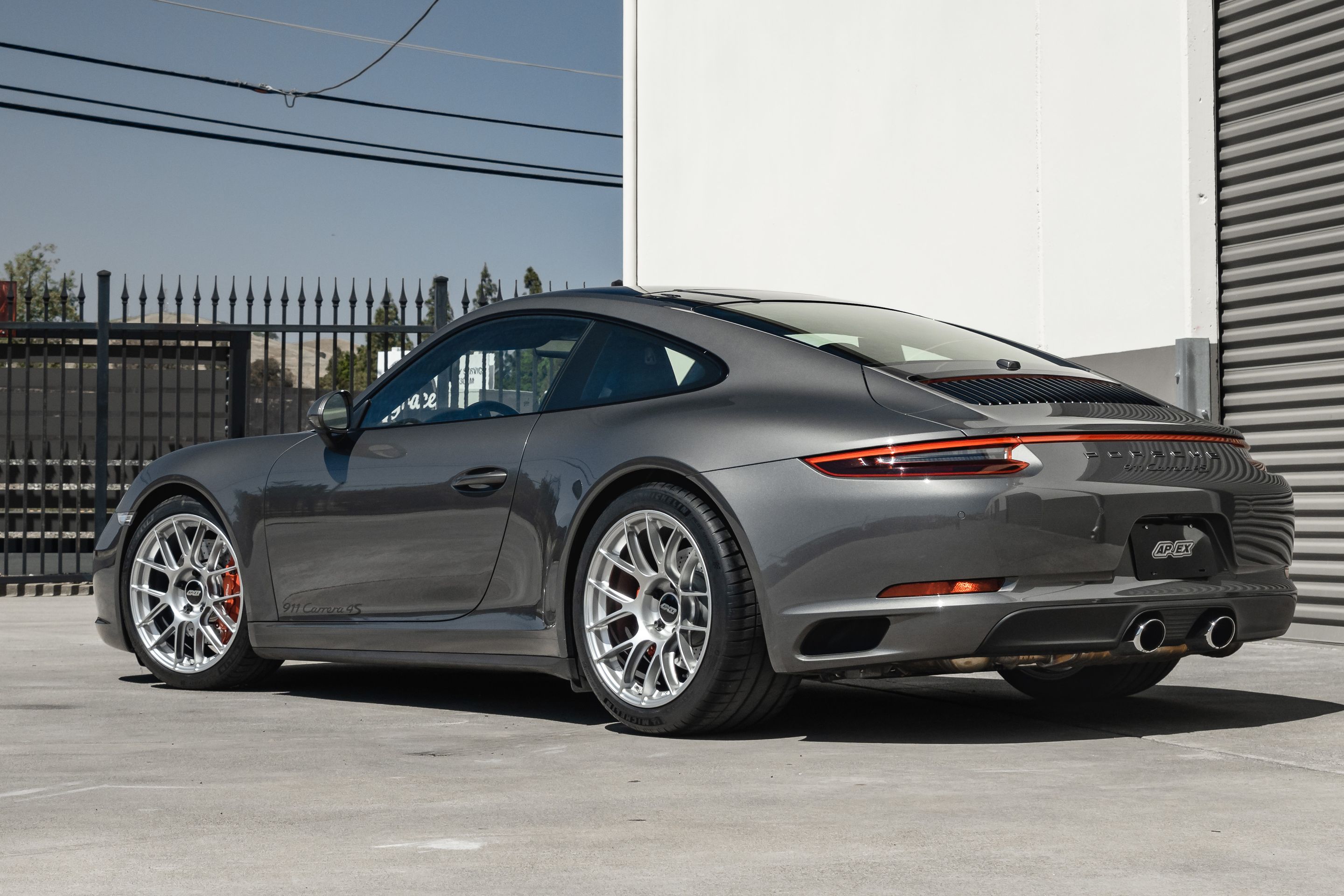Grey Porsche 911 991.2 Carrera 4S with 19" EC-7RS Apex wheels in Race Silver
