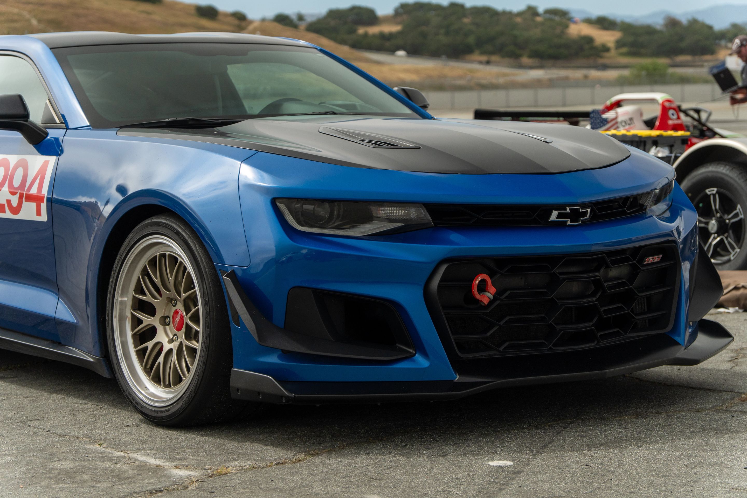 Blue Chevrolet 6th Gen Camaro SS with 19" ML-10RT Apex wheels in Machined Lip Gloss Motorsport Gold