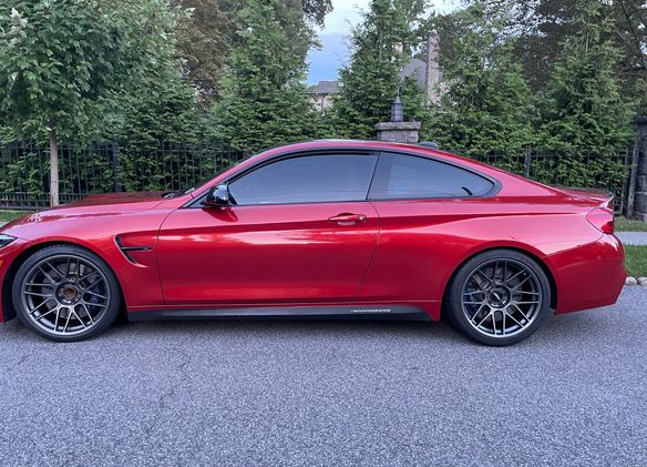 BMW F82 Coupe M4 with 19" ARC-8 in Anthracite