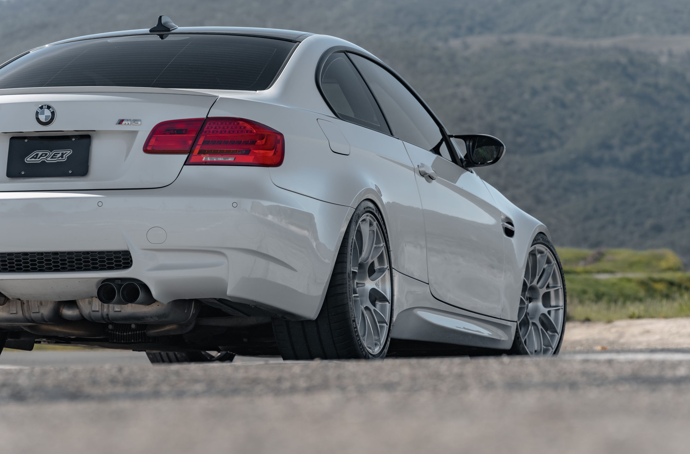 White BMW E92 Coupe M3 with 19" EC-7RS Apex wheels in Brushed Clear