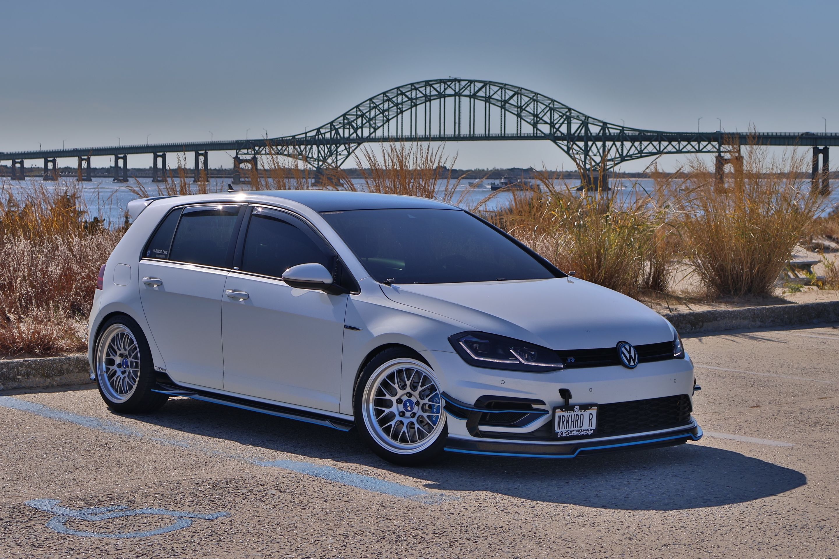 White VW MK7 Golf R with 18" ML-10RT Apex wheels in Machined Lip Brushed Clear