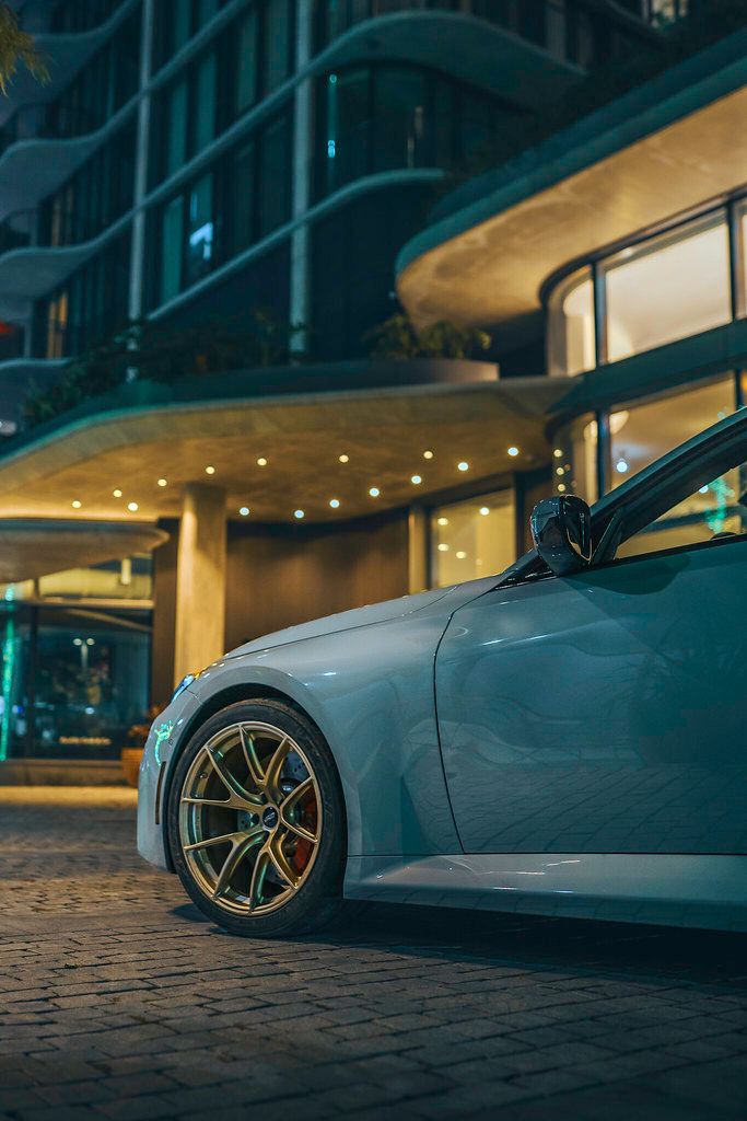 Blue BMW G87 M2 with 19" VS-5RS Apex wheels in Motorsport Gold