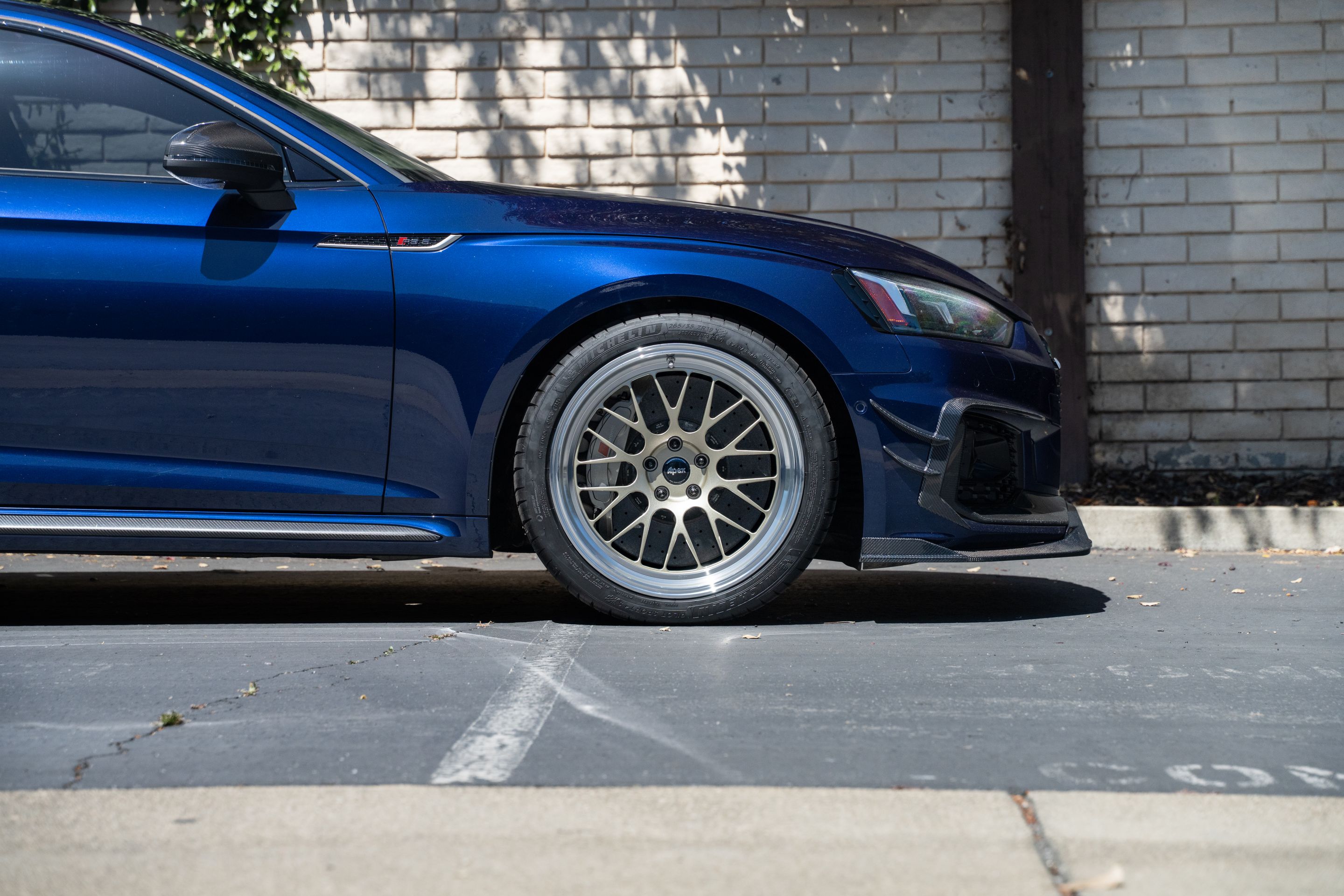 Blue Audi B9 RS 5 Sportback with 19" ML-10RT Apex wheels in Machined Lip Gloss Motorsport Gold
