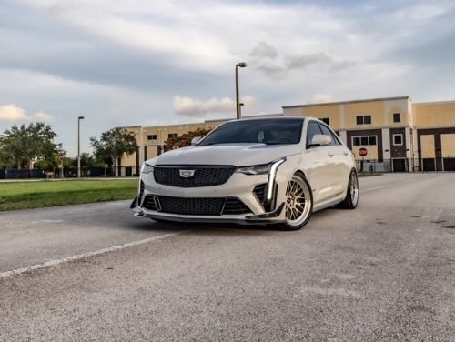 Grey Cadillac CT4-V Blackwing - ML-10RT in Machined Lip Gloss Motorsport Gold