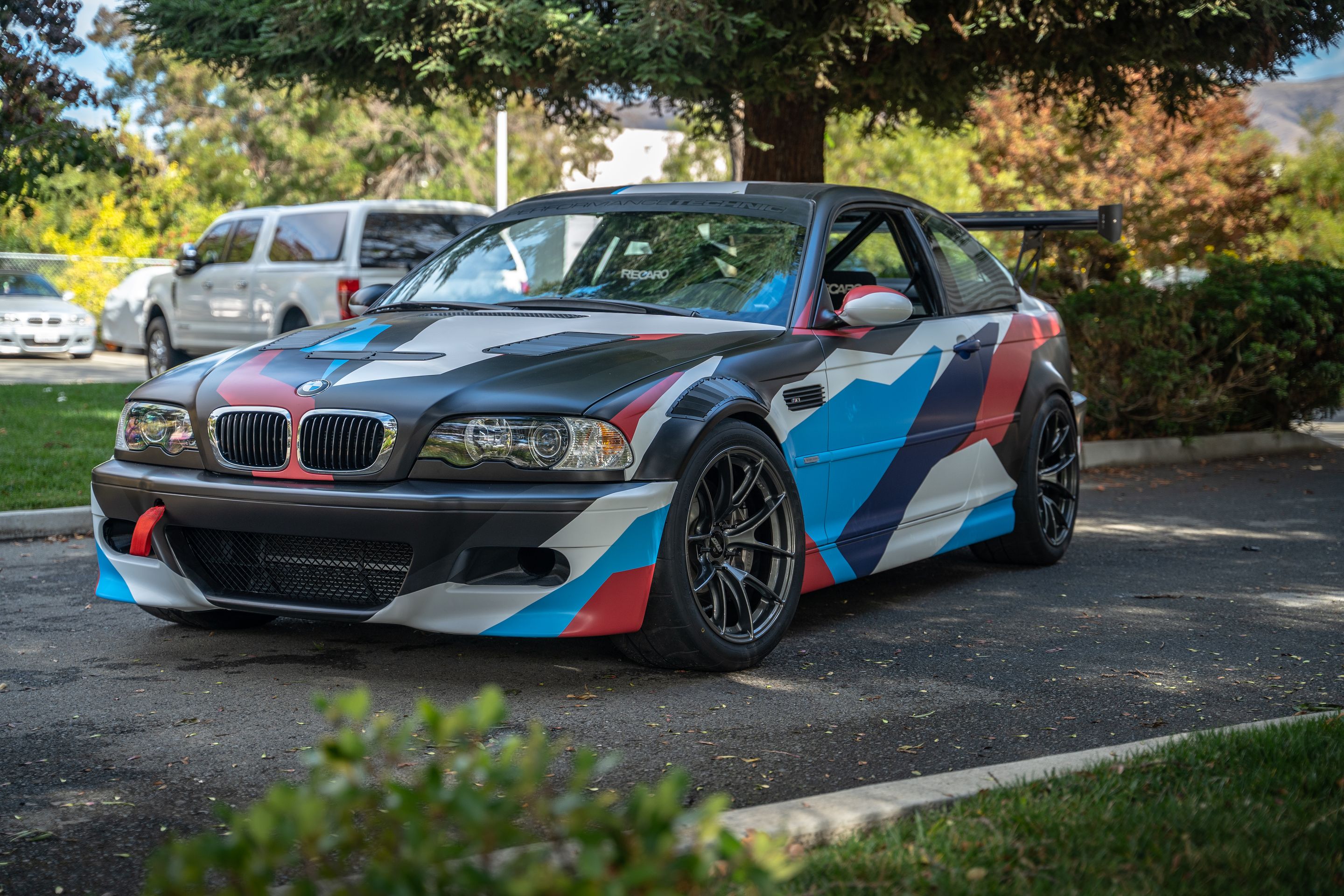 Multicolor BMW E46 M3 with 18" VS-5RS Apex wheels in Anthracite