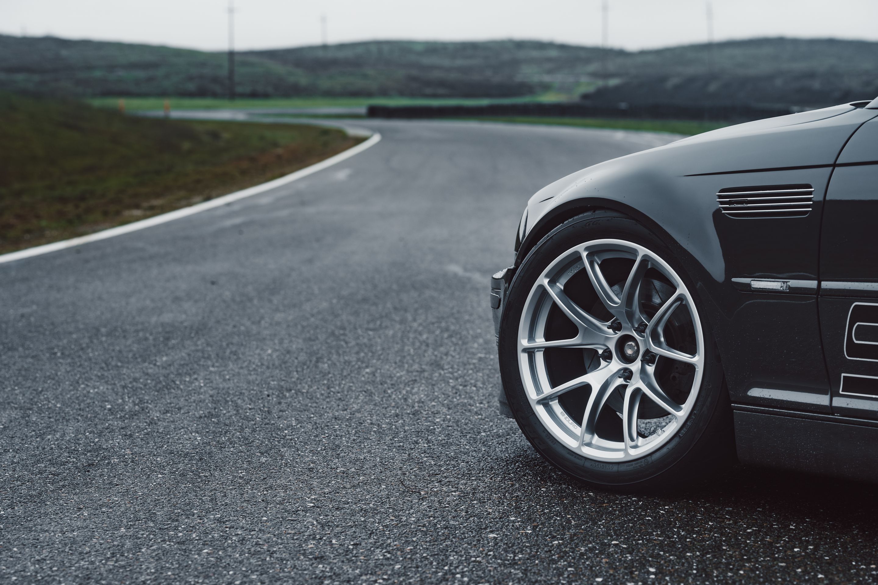 Grey BMW E46 M3 with 18" VS-5RE Apex wheels in Race Silver