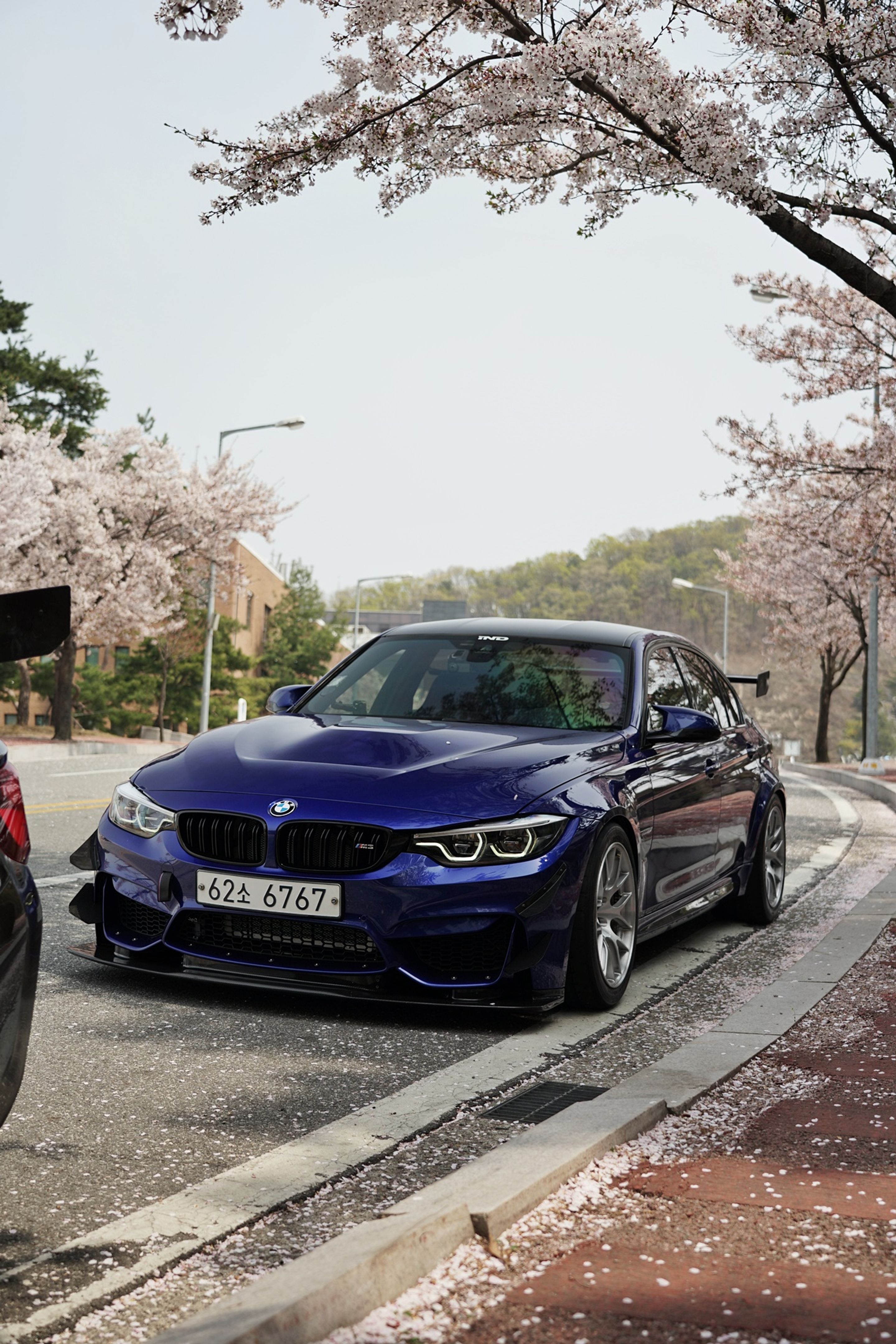 Blue BMW F80 M3 with 18" EC-7R Apex wheels in Brushed Clear