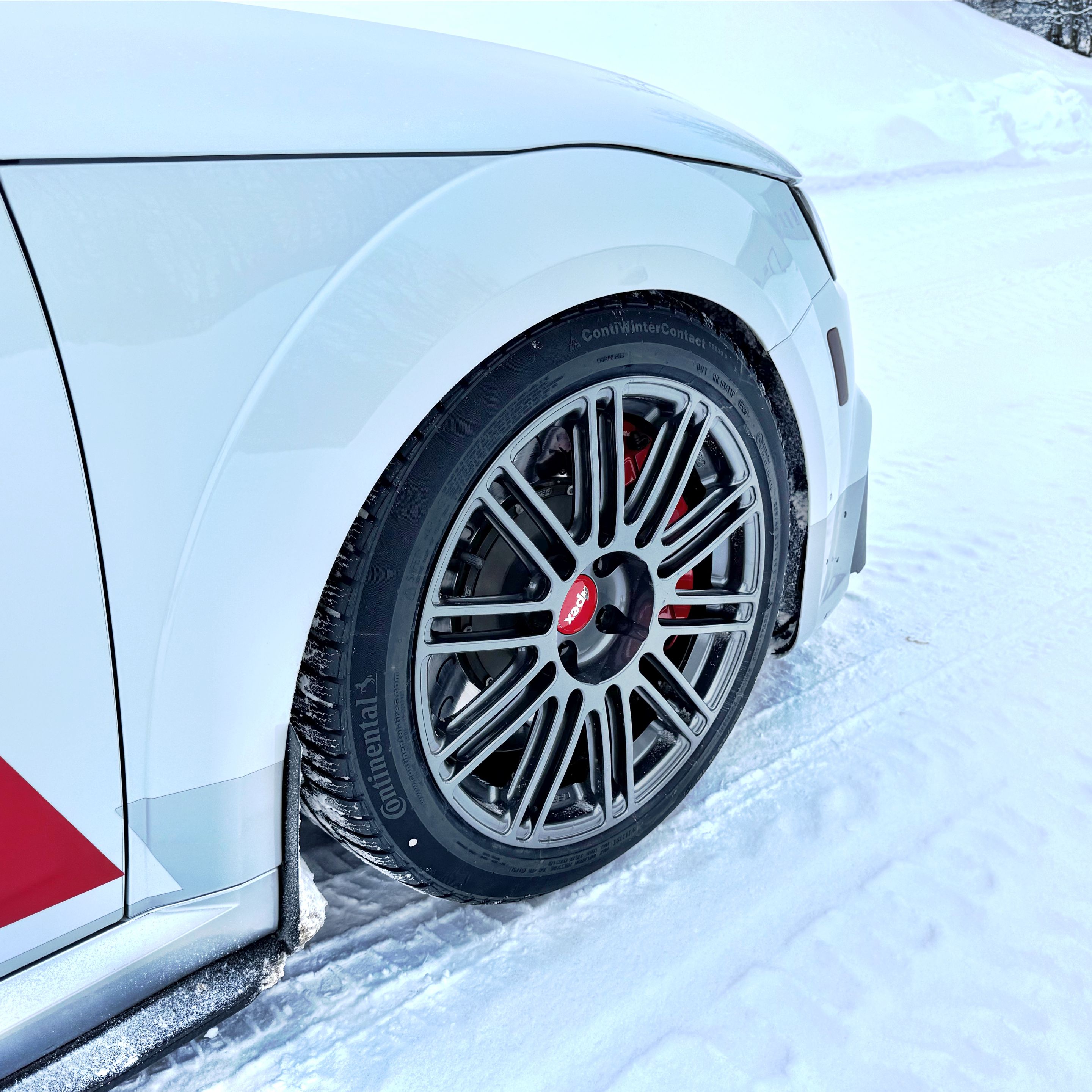 Race Livery Audi FV/8S TT RS with 18" TC-10RT Apex wheels in Anthracite