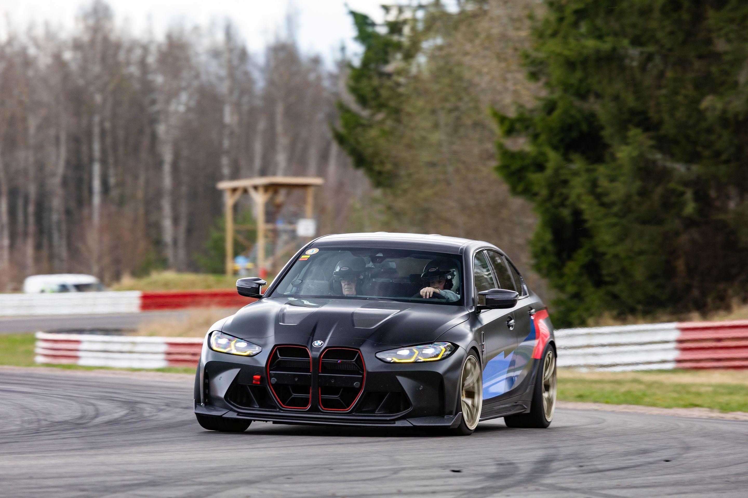 Black BMW G80 M3 with 19" VS-5RS Apex wheels in Motorsport Gold
