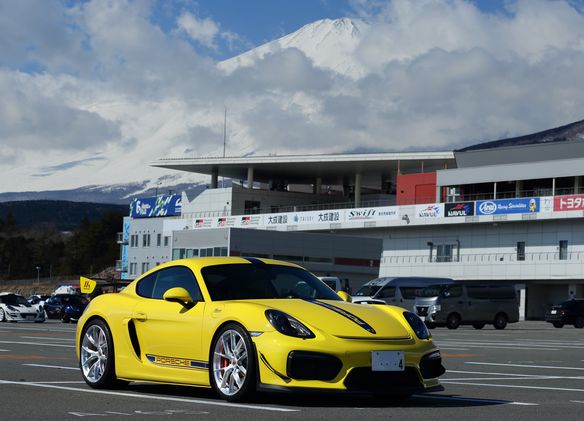 Porsche 981 Cayman GT4 with 20" VS-5RS in Brushed Clear