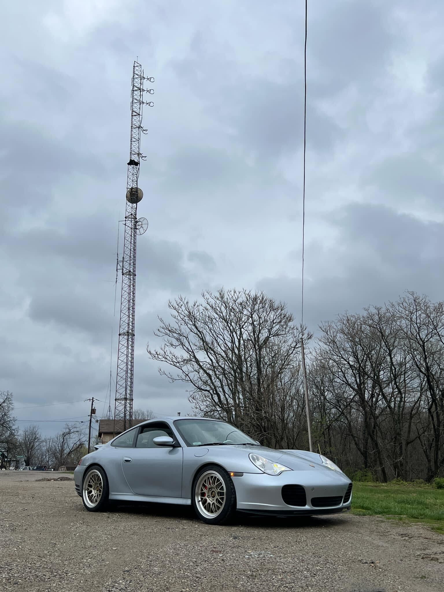 Silver Porsche 911 996 Carrera 4S with 18" ML-10RT Apex wheels in Machined Lip Gloss Motorsport Gold