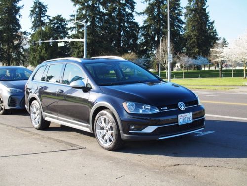 Black VW Alltrack/SportWagen - VS-5 in Race Silver