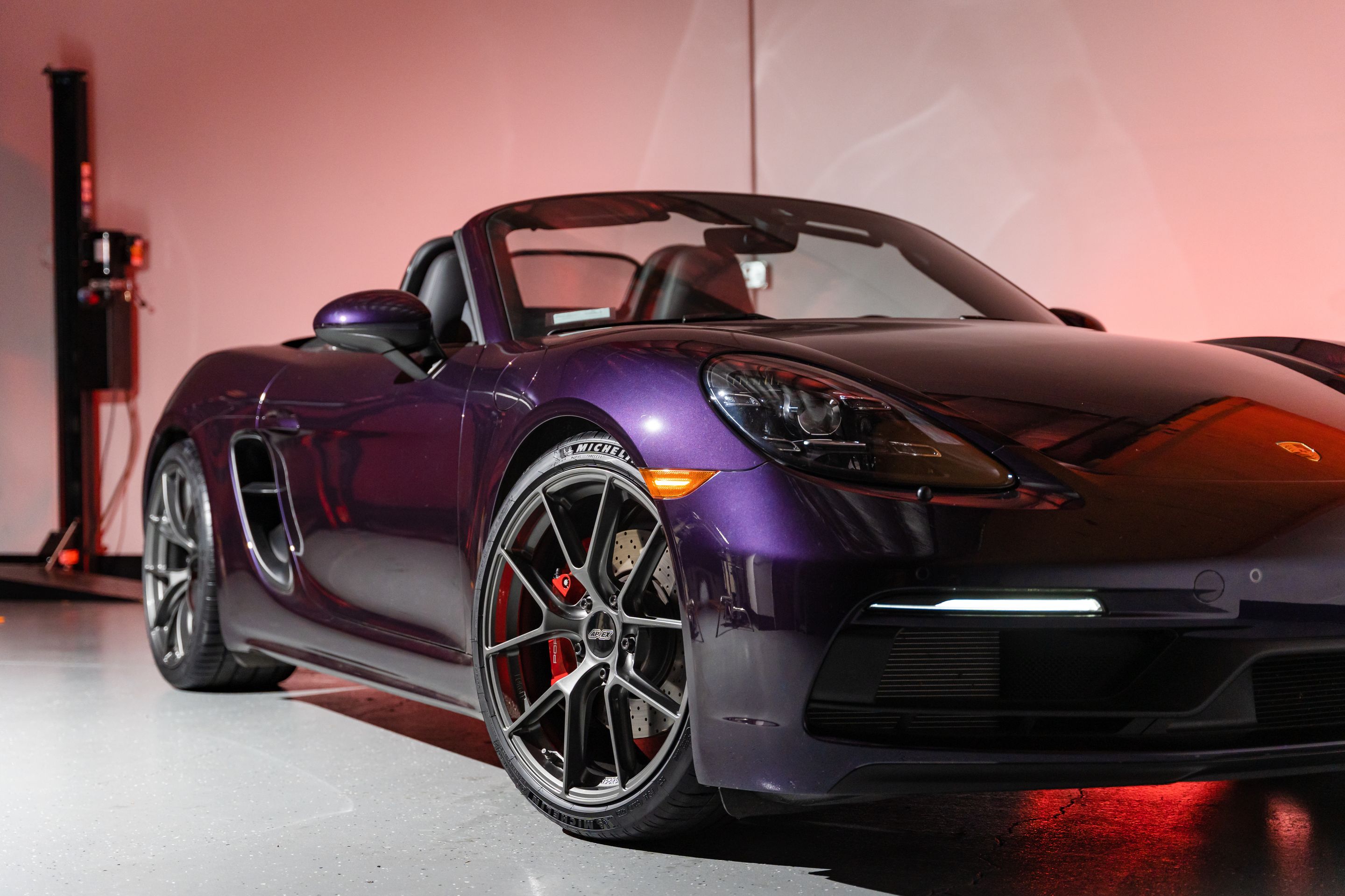 Purple Porsche 718 Boxster GTS 4.0L with 20" VS-5RS Apex wheels in Anthracite